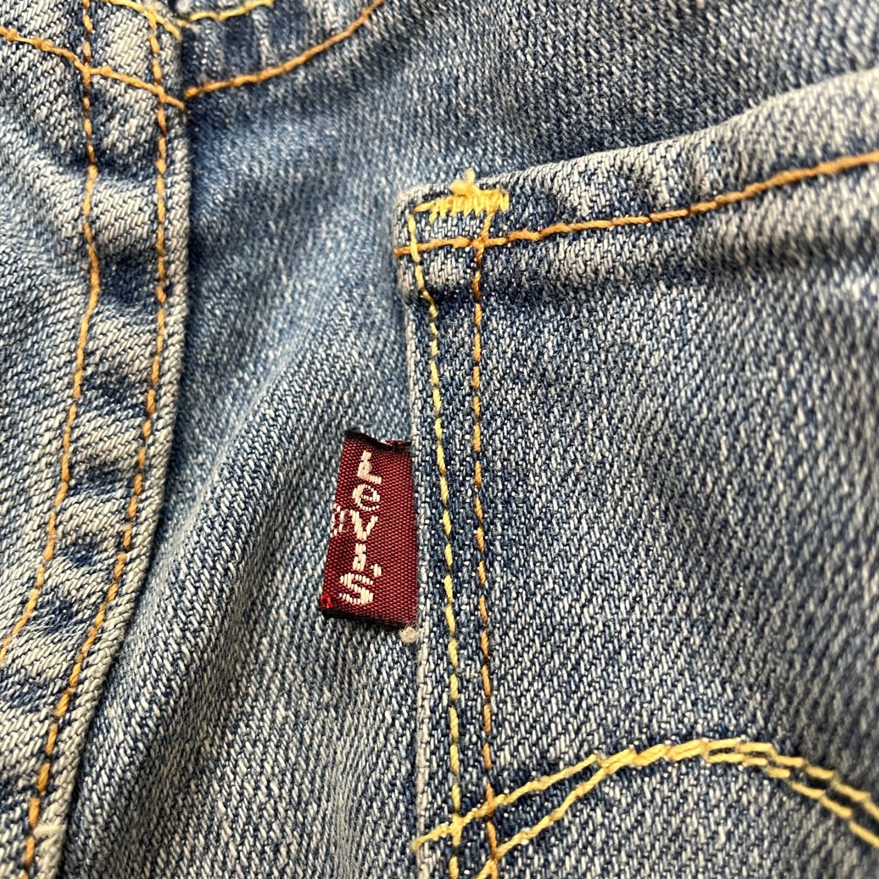 Levi's VINTAGE Levi's Jeans Bootcut Denim 28in Waist 31in Inseam Blue Medium Wash Womens 10/30 Classic Modern 5-Pocket Design, Button Zip Size 32" / US 10 / IT 46 - 5 Thumbnail