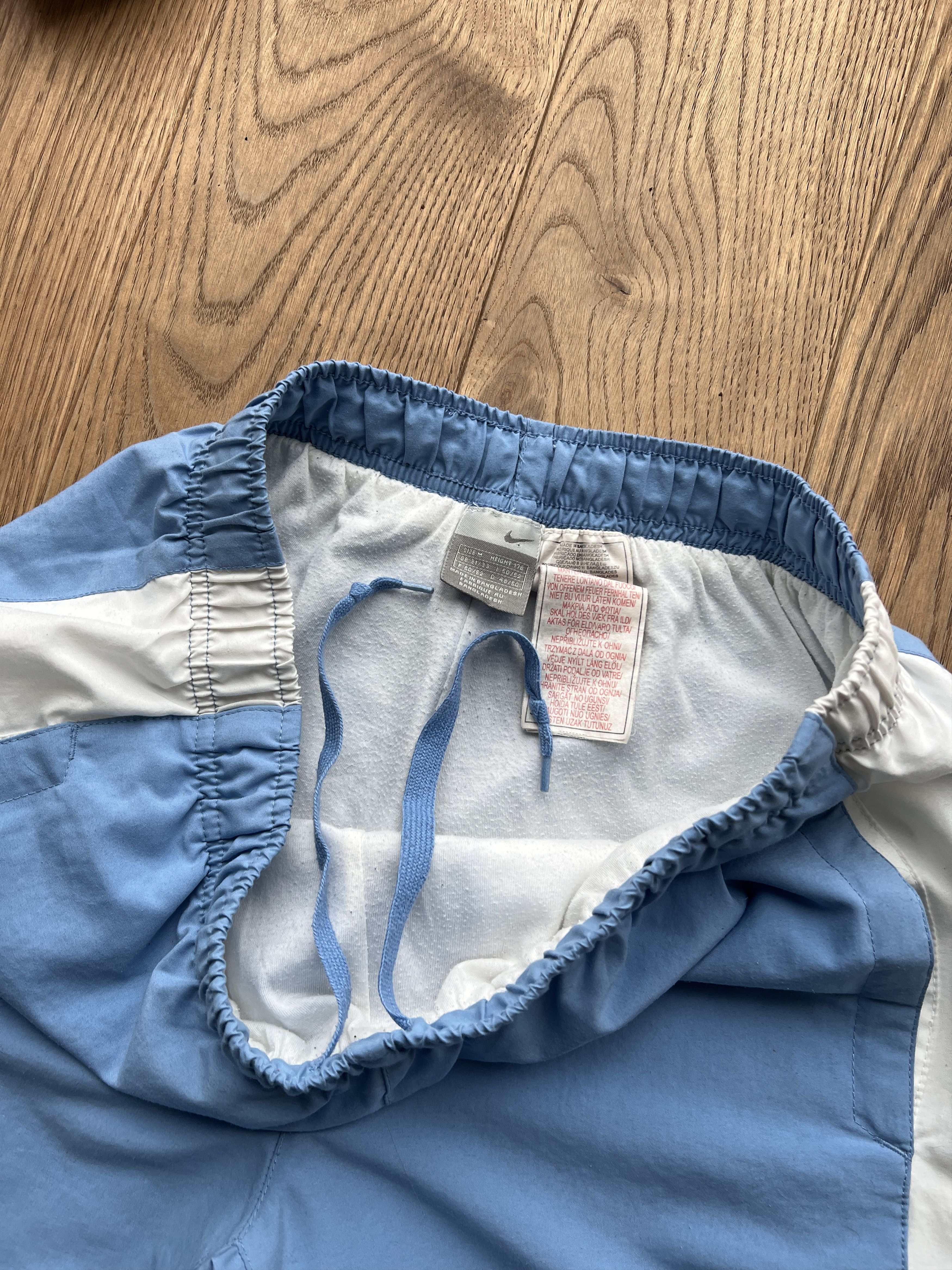 Nike Nike vintage 2000s baby blue track pants nylon joggers rare Size US 32 / EU 48 - 13 Thumbnail