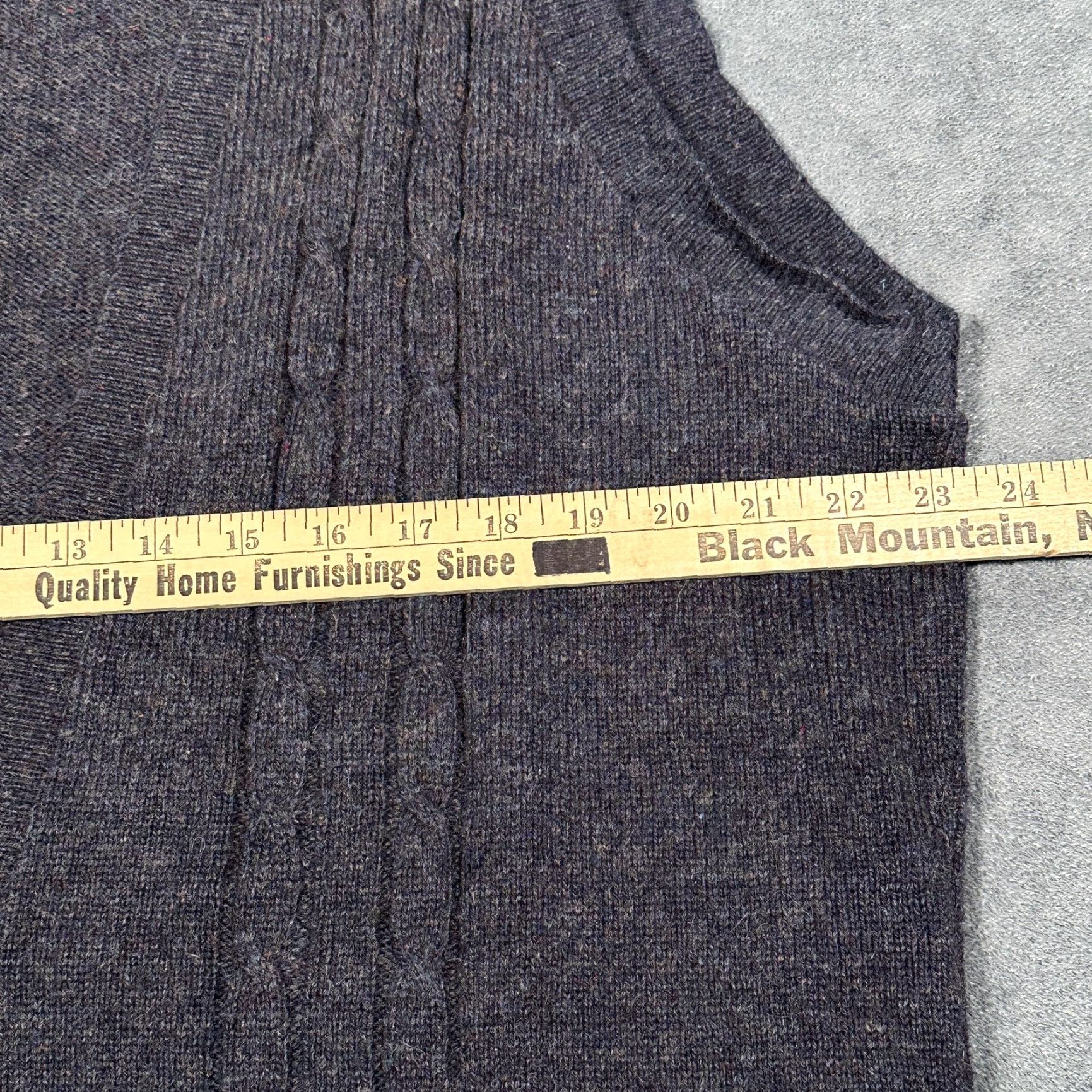 Vintage VINTAGE Portland Sweater Co Cable Knit Sweater Vest Mens Large Gray All Seasons 80s 90s Grandpa USA Made Size US L / EU 52-54 / 3 - 5 Thumbnail