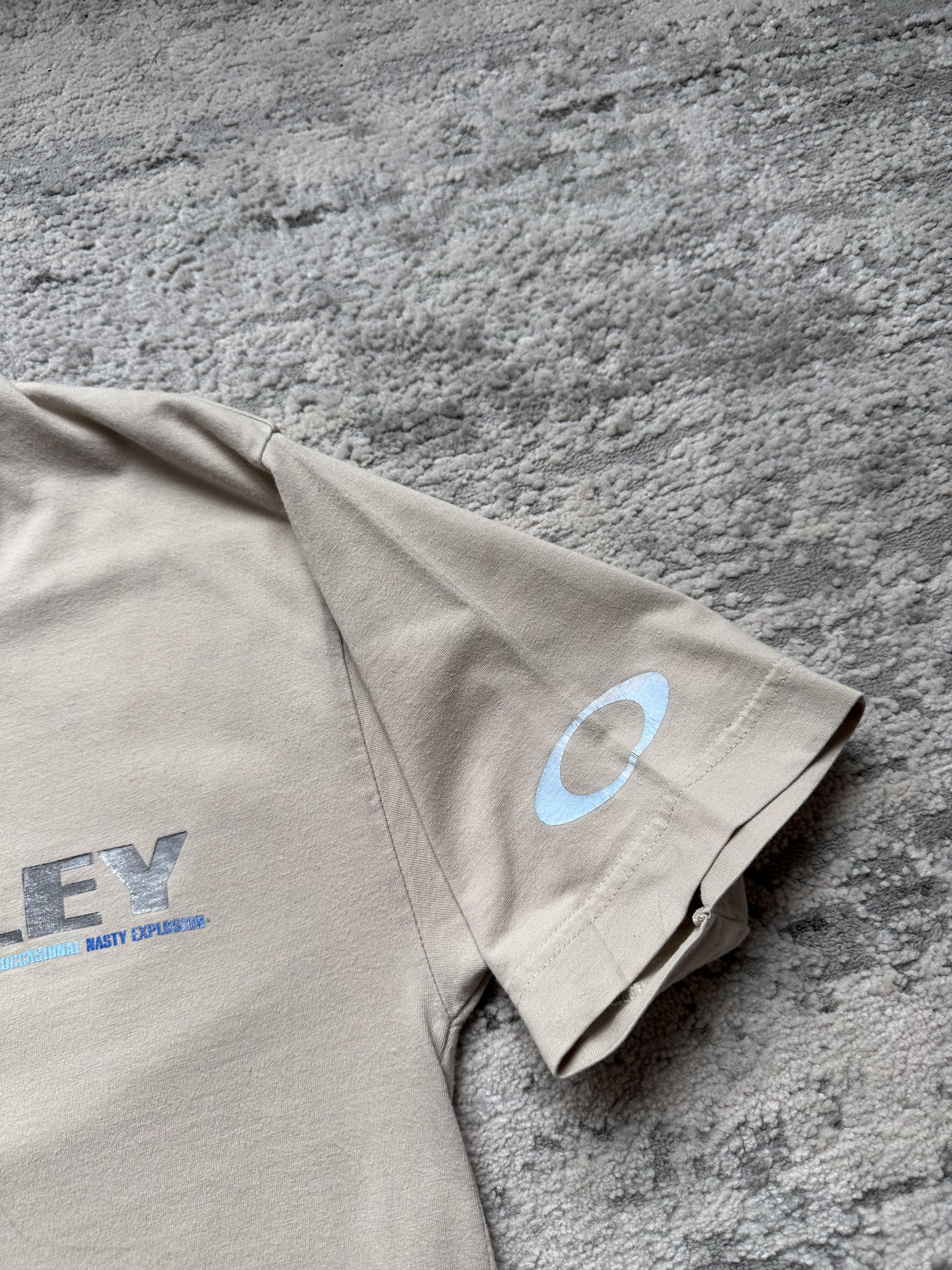 Oakley Oakley vintage t shirt Size US S / EU 44-46 / 1 - 5 Thumbnail