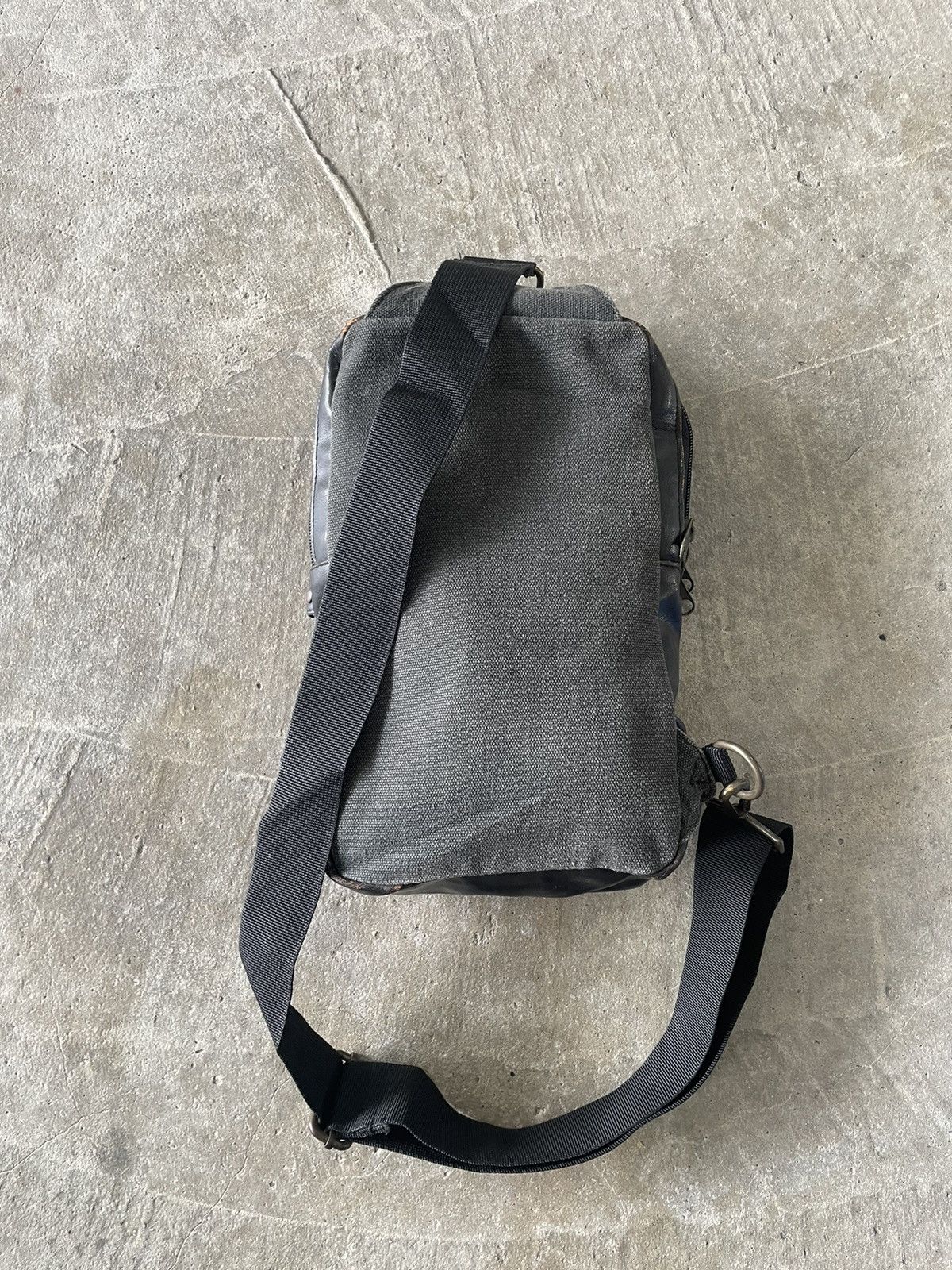 Japanese Brand × Seditionaries Fabric Connection Chrome CH Heart Crest Sling Bag Size ONE SIZE - 15 Thumbnail