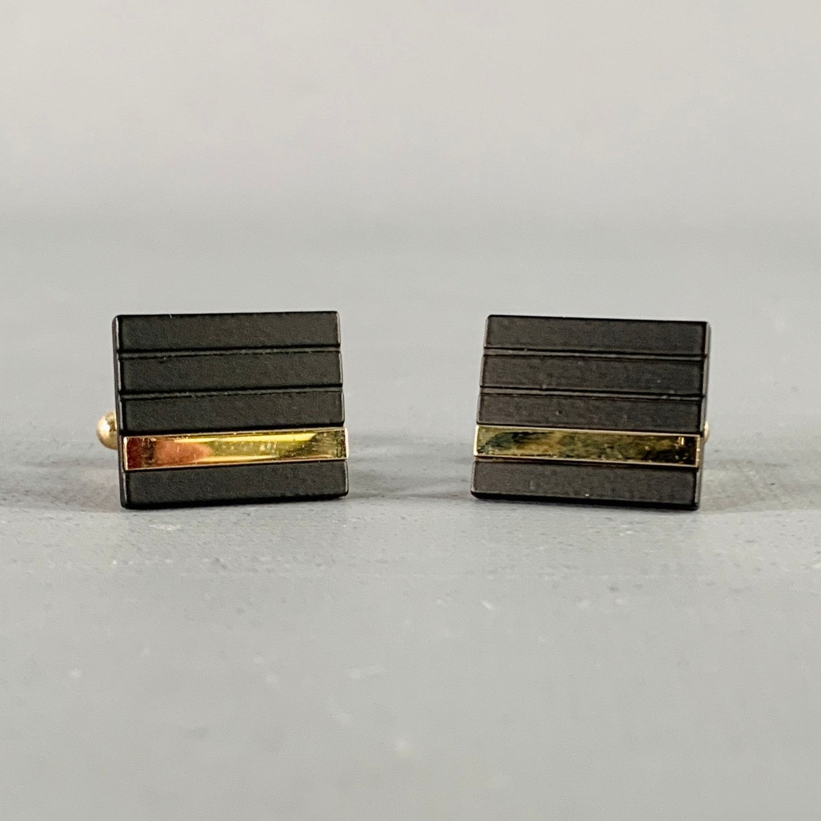 Vintage VINTAGE Gold Black Textured Cuff Links Size ONE SIZE - 1 Thumbnail