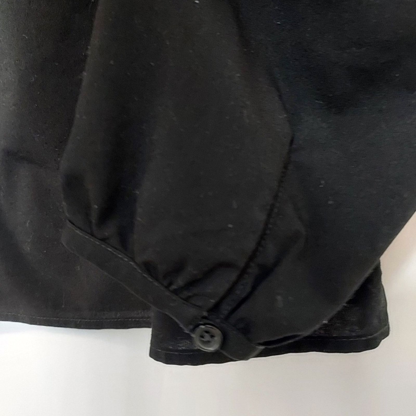 Banana Republic Banana Republic Black Lightweight V-Neck Shirt Blouse Top Size S / US 4 / IT 40 - 7 Thumbnail