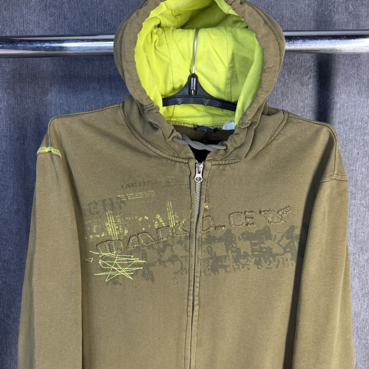 Oakley OAKLEY 00s Big Logo Graphic Vintage Zip Up hoodie y2k Size US L / EU 52-54 / 3 - 2 Thumbnail