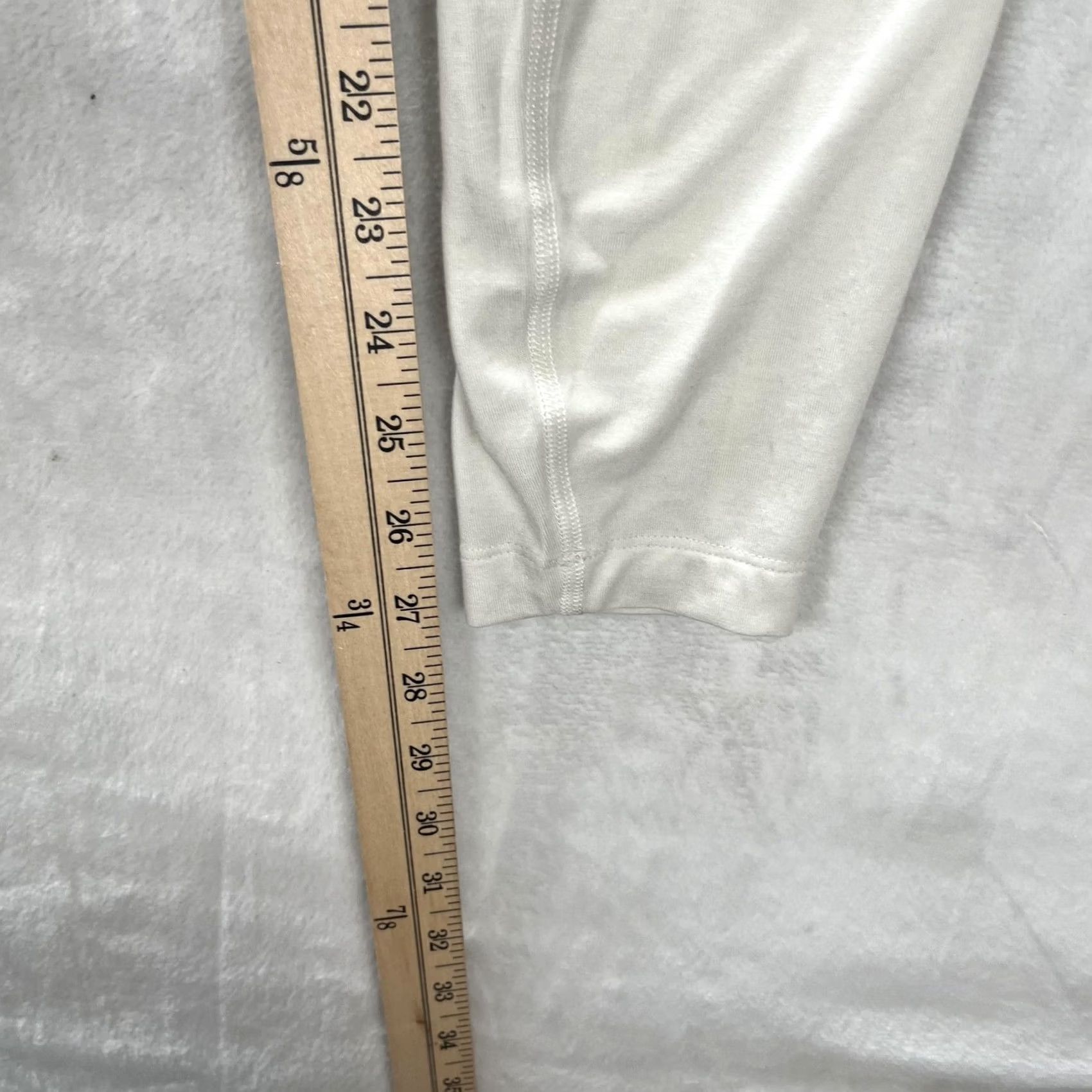 Lululemon Lululemon Womens 4 White High-Rise Base Layer Tight 28" Thermal Hiking Pants Size 27" / US 4 / IT 40 - 5 Thumbnail