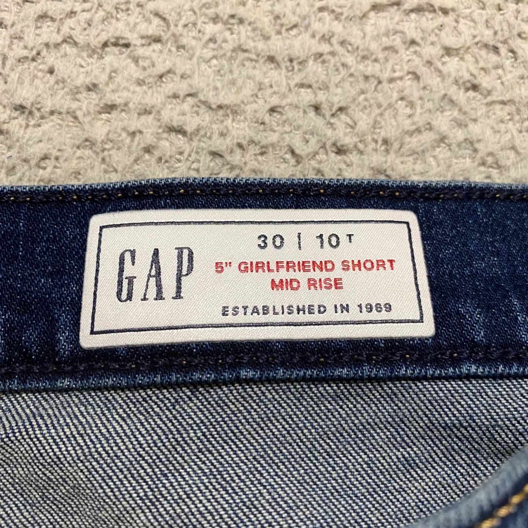 Gap GAP Womens 10 Tall Denim Bermuda Shorts Blue Dark Wash Inseam 8" Button Front 5-Pocket Casual Womens (Tall) Size 32" / US 10 / IT 46 - 3 Thumbnail