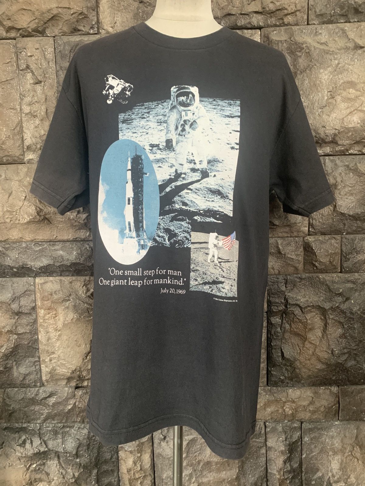 NASA × Vintage Vintage 90s Neil Armstrong Museum NASA T shirt Size US L / EU 52-54 / 3 - 1 Thumbnail