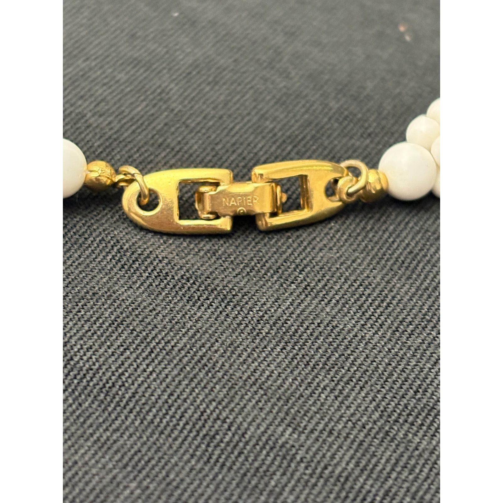 Other Vintage Napier White Single Strand Necklace Size ONE SIZE - 4 Thumbnail