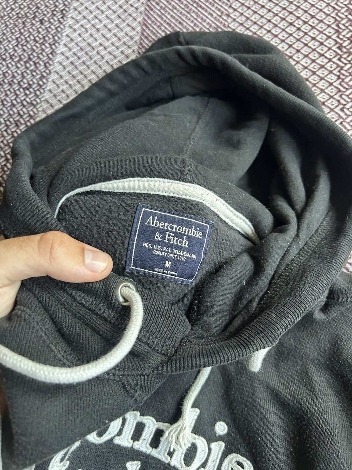 Vintage Vintage Abercrombie Fitch Hoodie Big Logo Boxy Fit Size M Size US M / EU 48-50 / 2 - 7 Thumbnail