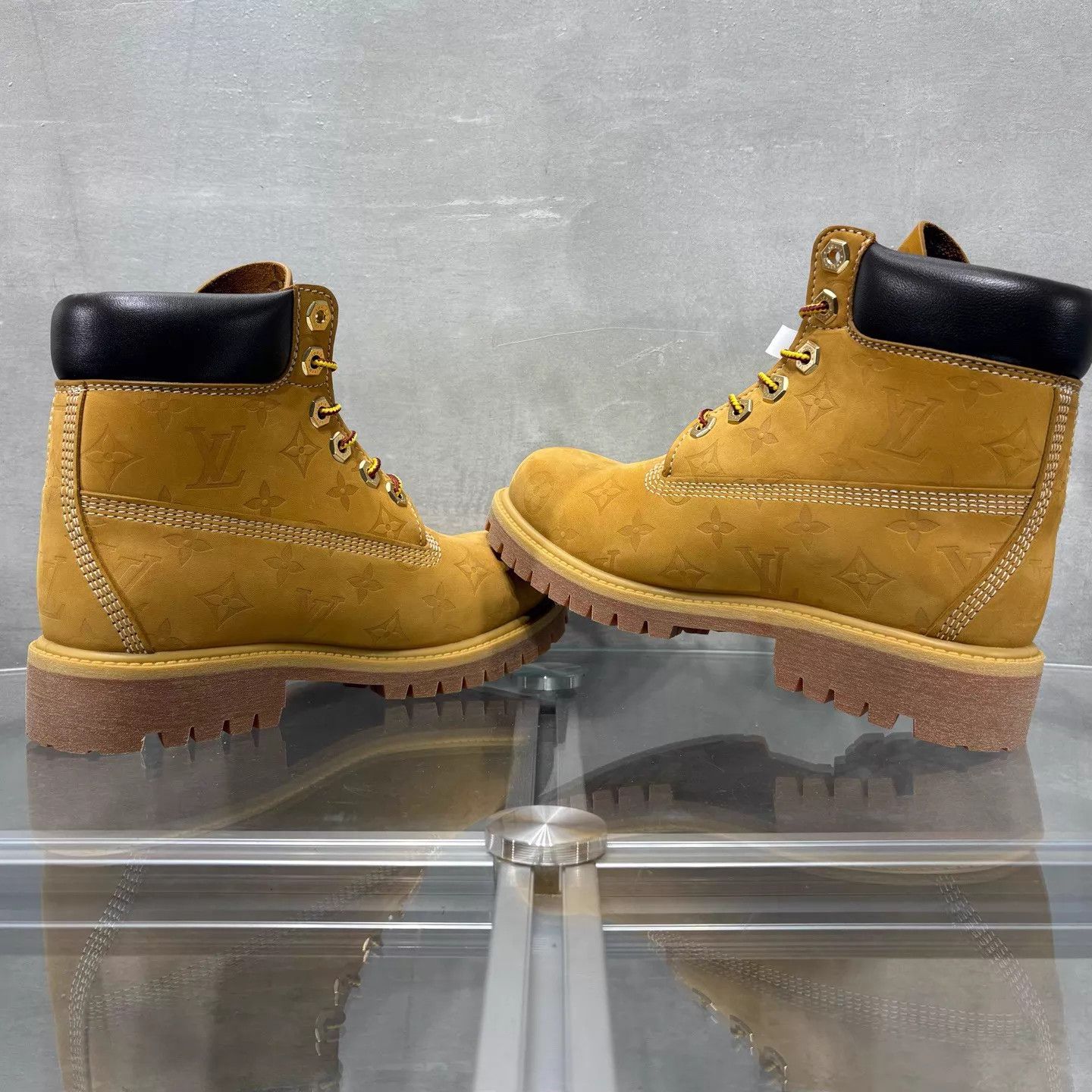 Louis Vuitton LV x Timberland 6-Inch Yellow Boot UK6 (40) Brand New Size US 7 / EU 40 - 5 Thumbnail