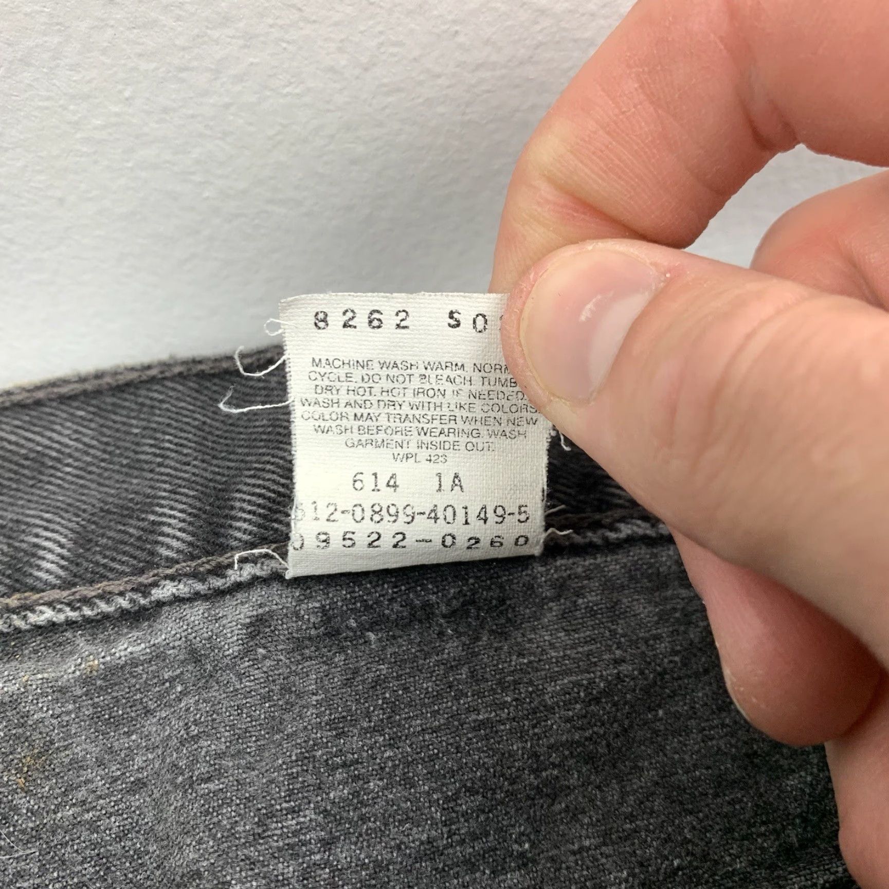 Levi's VINTAGE Levi's Jeans Main Selling Point: Levi's 550 Womens 20 Black Relaxed Tapered Leg 90s 34W 27In Inseam Mens Womens Size 34" / US 12 / IT 48 - 6 Thumbnail