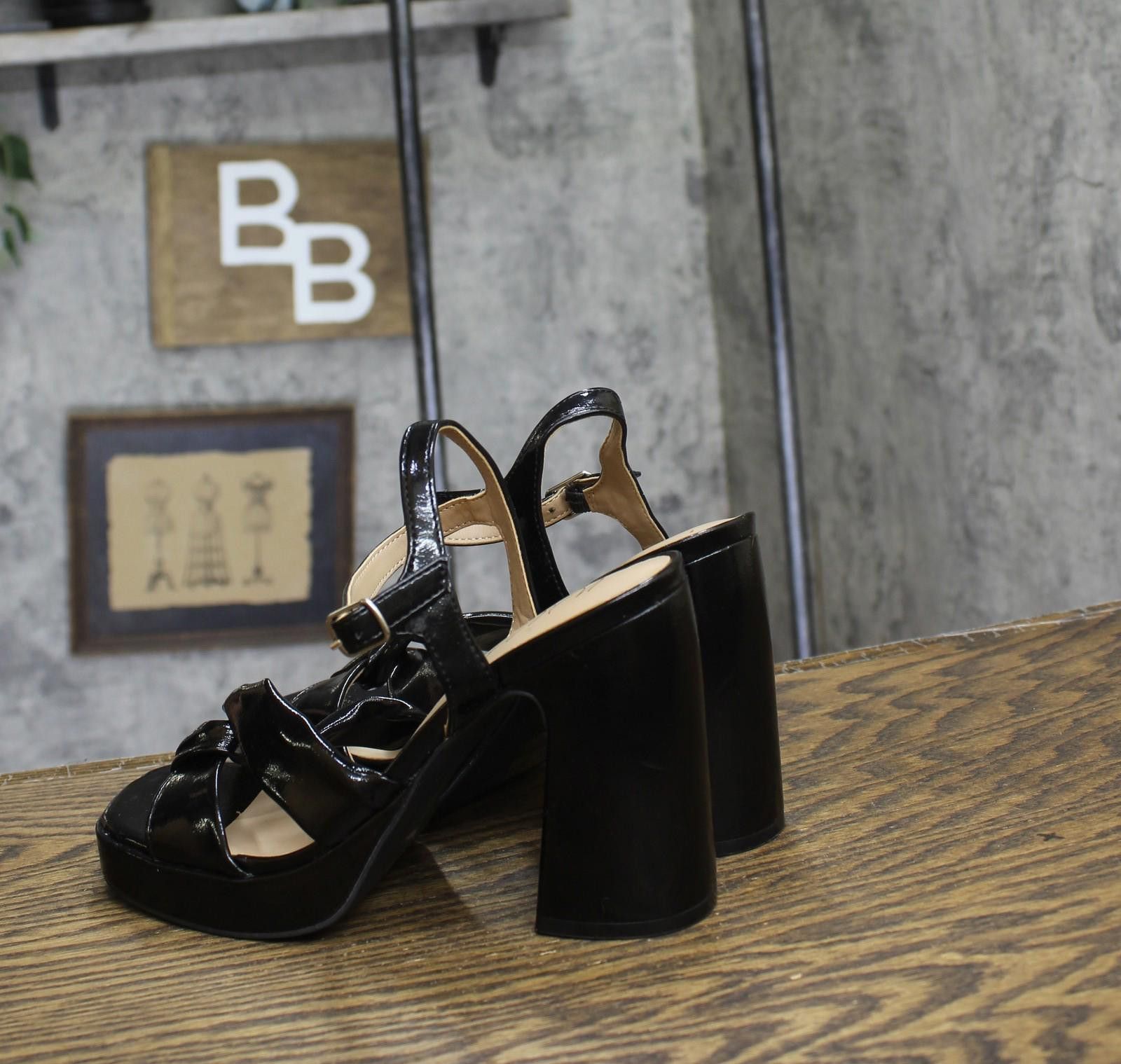Other Wild Pair Platform Sandals 10020641100 Black Smooth 6m Size US 6 / IT 36 - 2 Thumbnail