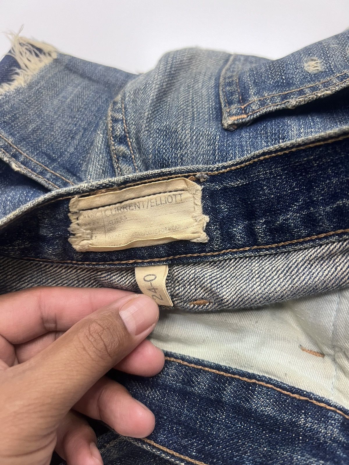 Current/Elliot Current Elliott Distress Denim Jeans Size 31 Size US 31 - 8 Thumbnail