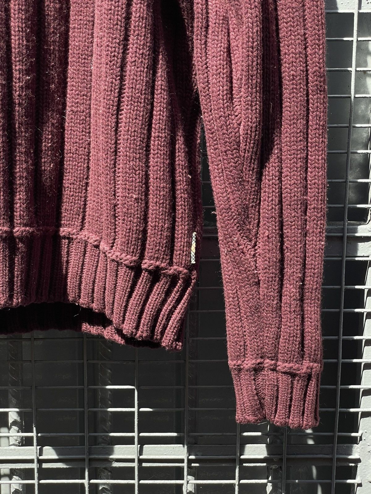 Burberry Burberry | Burgundy Knitted Turtleneck Sweater Size US L / EU 52-54 / 3 - 11 Thumbnail