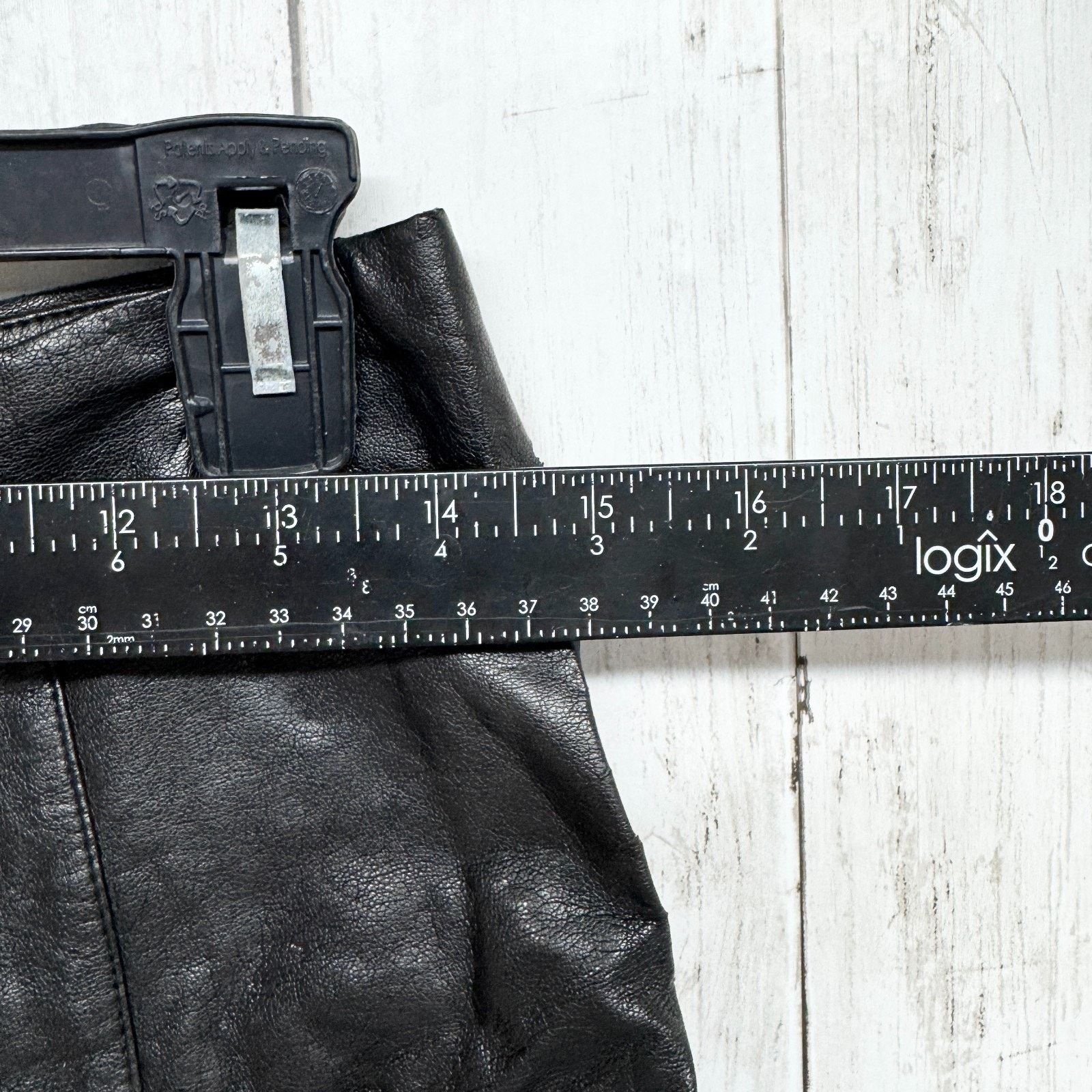 Other Sparkle & Fade Shorts Women 4 Black Leather Zip Back Size US 29 - 5 Thumbnail