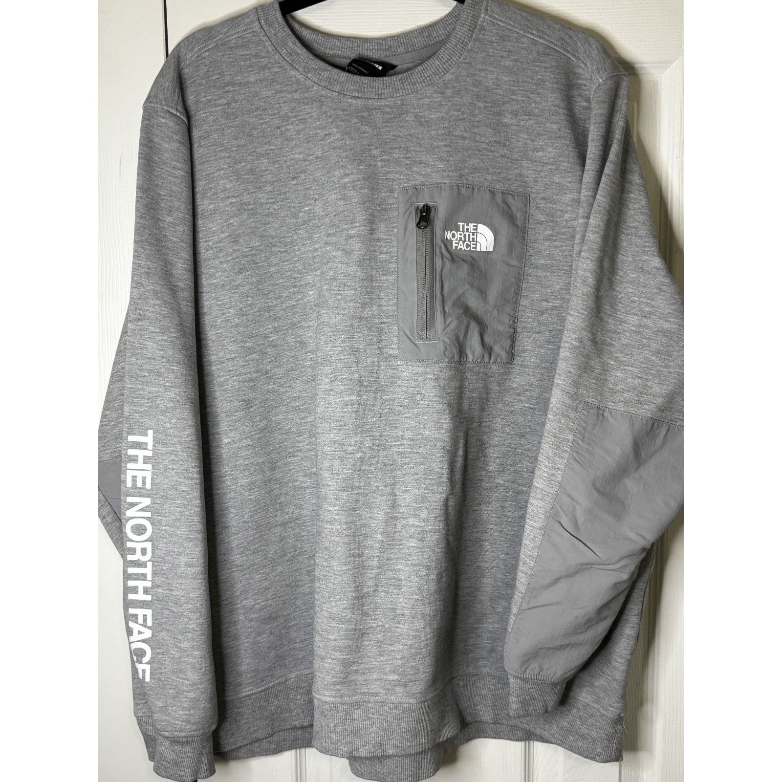 The North Face Mens The North Face Gray Crew Neck Shirt! Size XXL Size US XXL / EU 58 / 5 - 1 Thumbnail