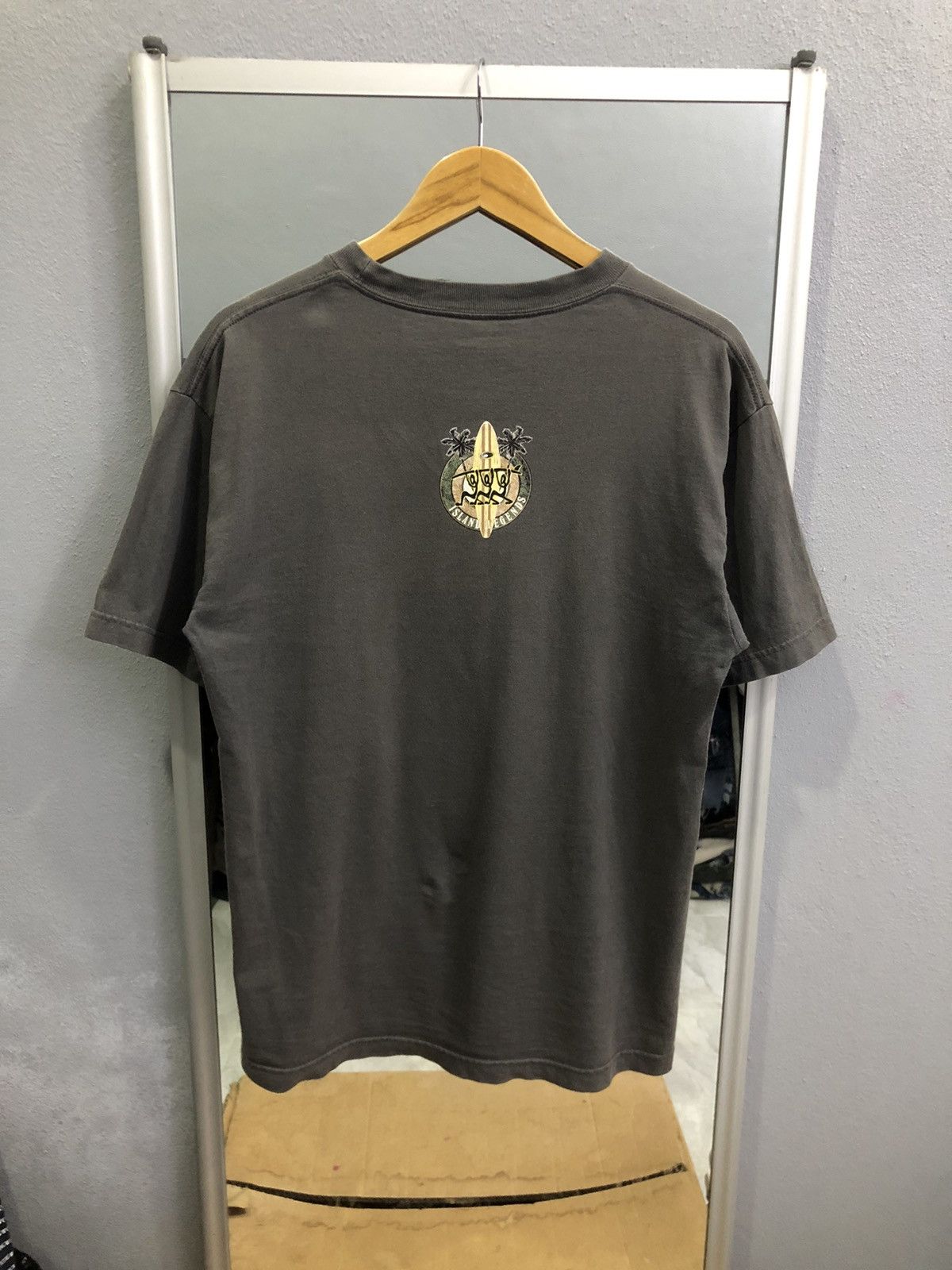 Vintage Vintage “Island Legends” Hawaii Surf Tee Size US S / EU 44-46 / 1 - 7 Thumbnail