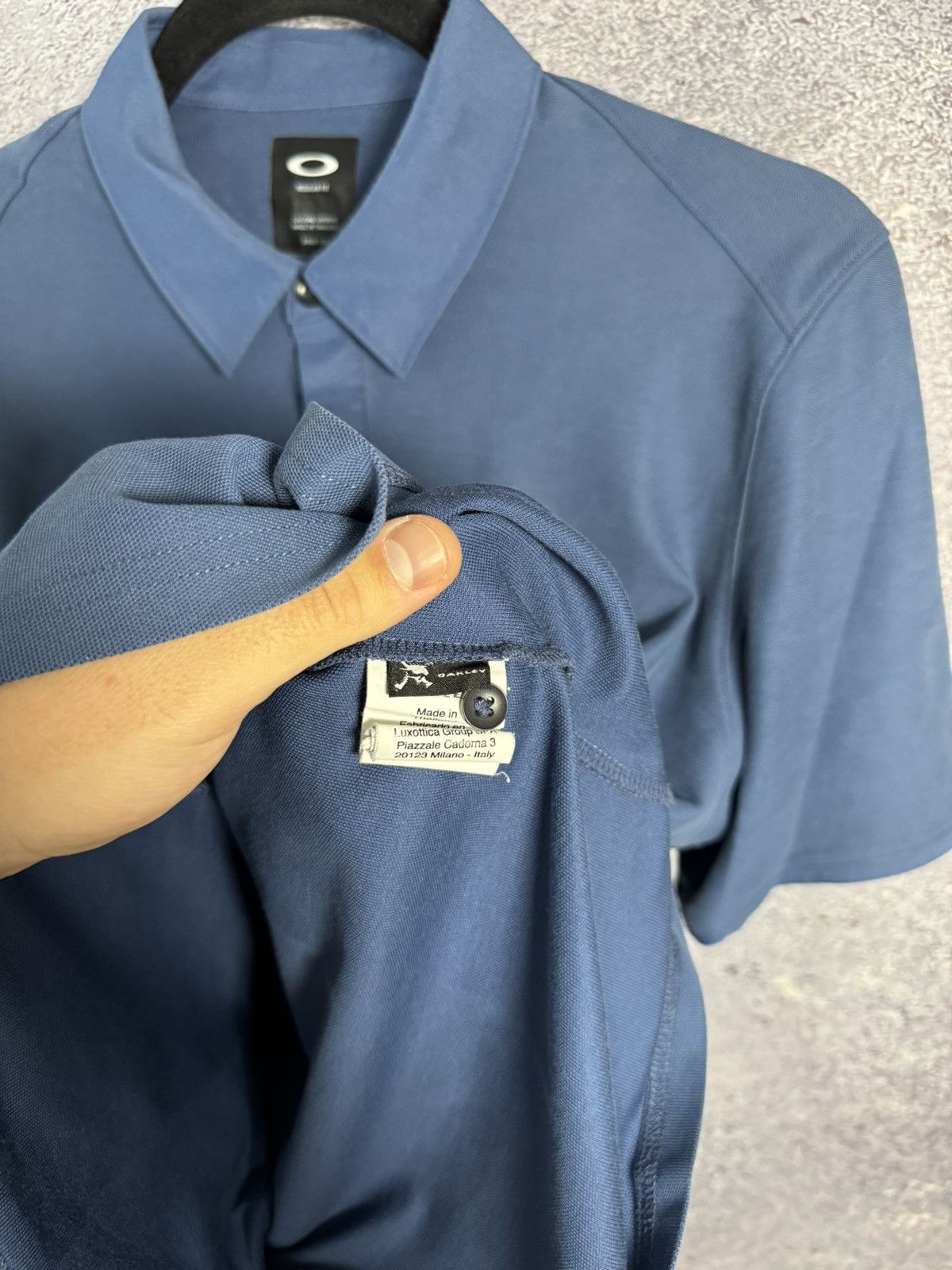 Oakley × Vintage Vintage Oakley Blue Center Logo Polis Streetwear S size Size US S / EU 44-46 / 1 - 11 Thumbnail