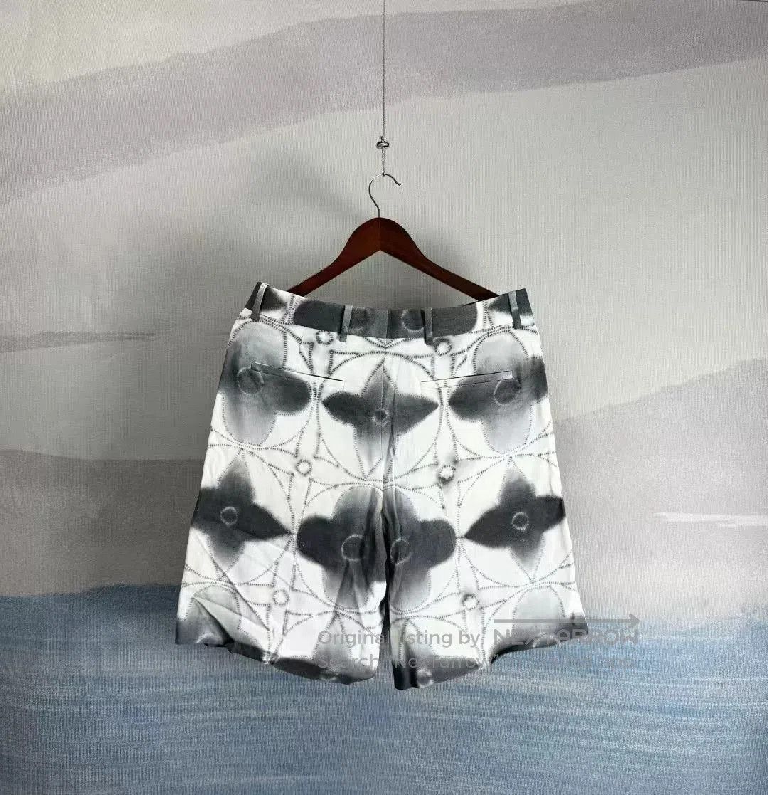 Louis Vuitton Louis Vuitton Ink Floral Print Shorts. Size US 40 / EU 56 - 3 Thumbnail