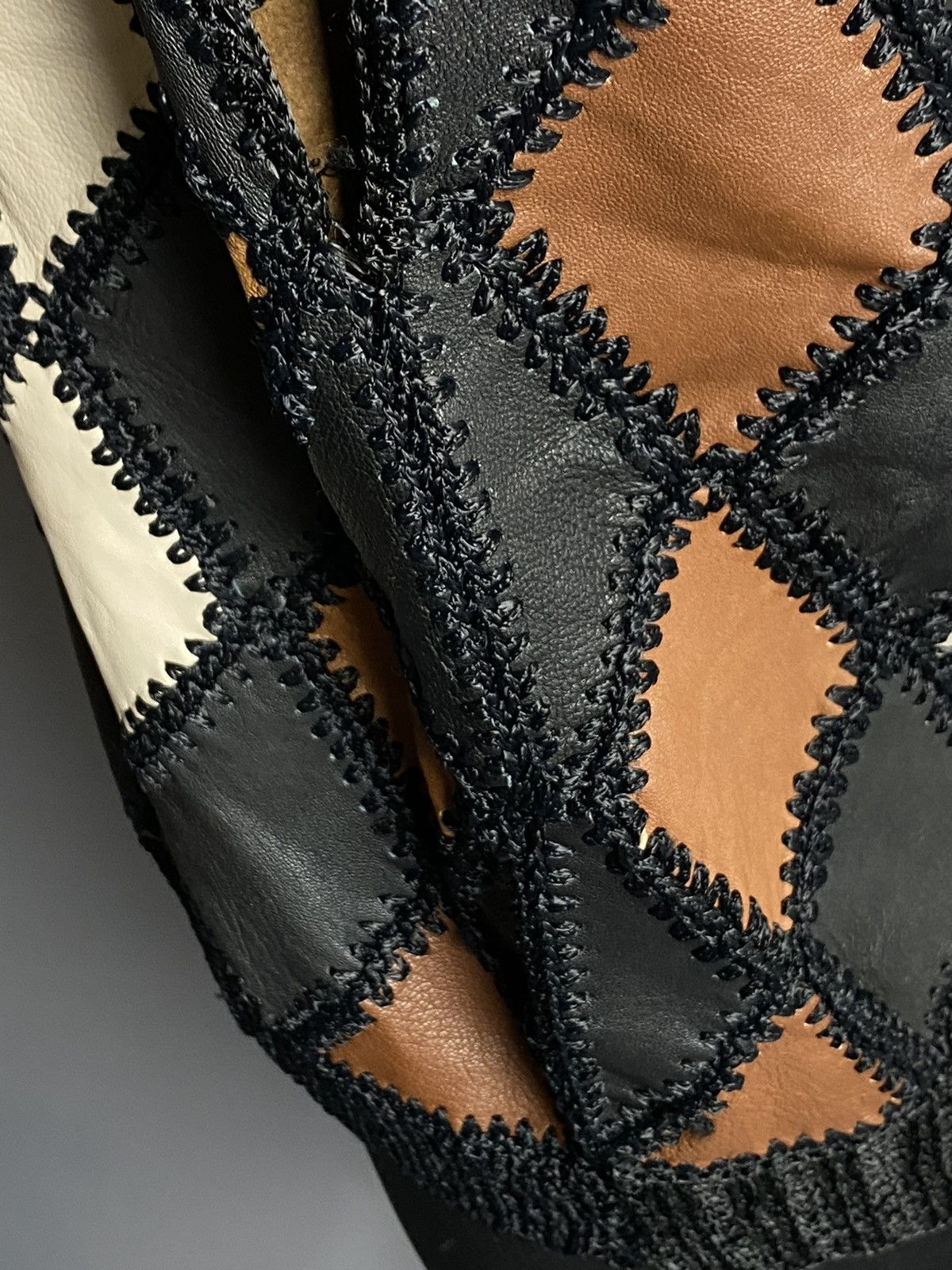 Other Vintage 80s Women’s Leather Top Argyle Diamond Pattern M/L Size M / US 6-8 / IT 42-44 - 16 Thumbnail