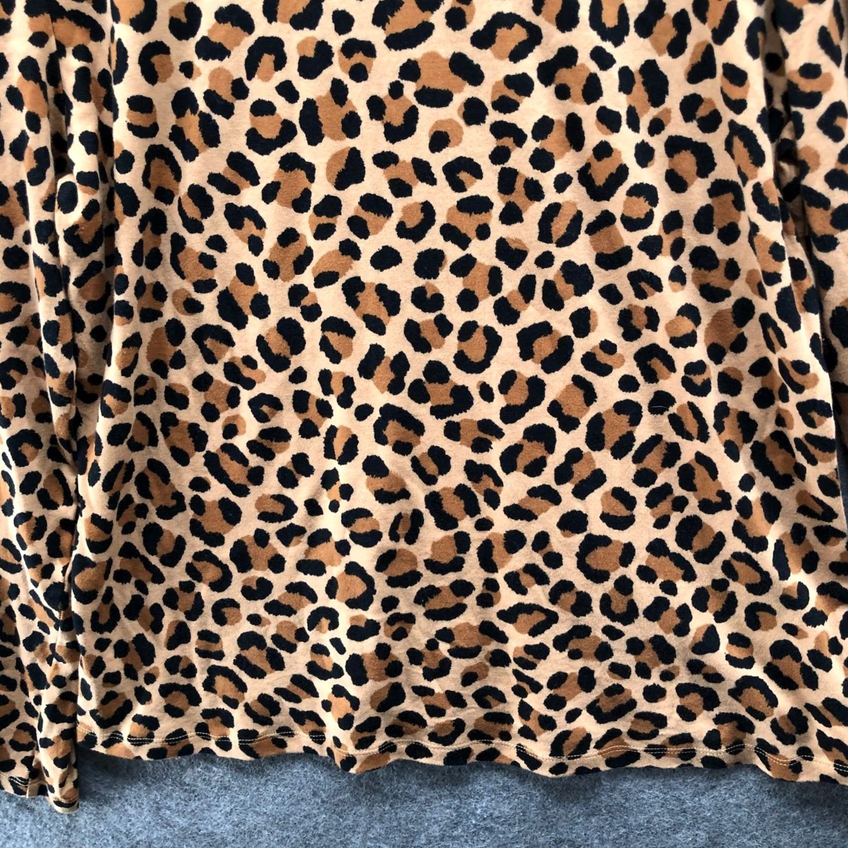 Ann Taylor Ann Taylor Mock Neck Long Sleeve T-Shirt Womens L Tan Leopard Print Cotton Size L / US 10 / IT 46 - 4 Thumbnail