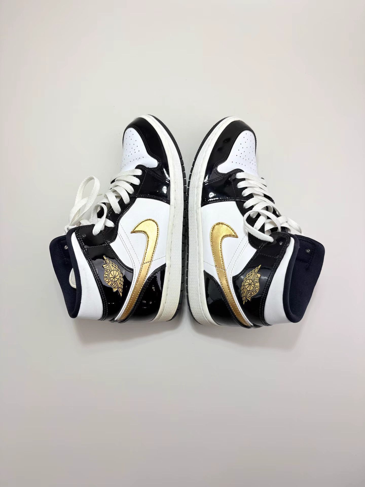 Nike NIKE JORDAN1 Black Gold Patent Leather Sneakers K1 Size US 8 / EU 41 - 4 Thumbnail