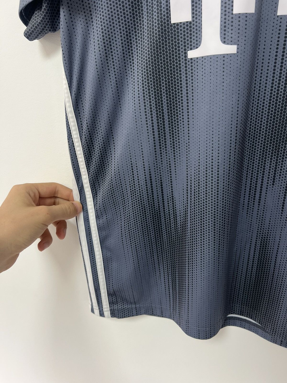 Adidas × Vintage Bayern Munich 2018-19 Third Jersey Adidas Shirt Trikot Kit L Size US L / EU 52-54 / 3 - 7 Thumbnail