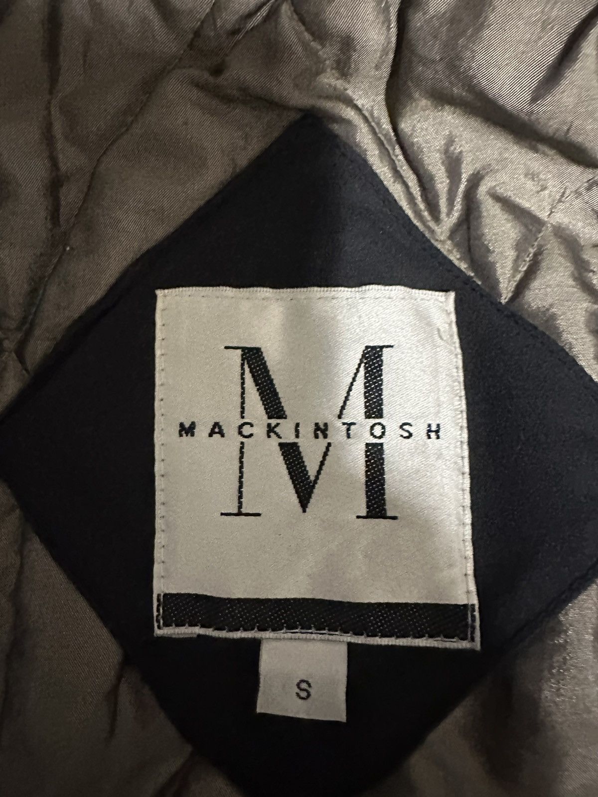 Mackintosh Mackintosh slick black vintage coat Size US S / EU 44-46 / 1 - 3 Thumbnail