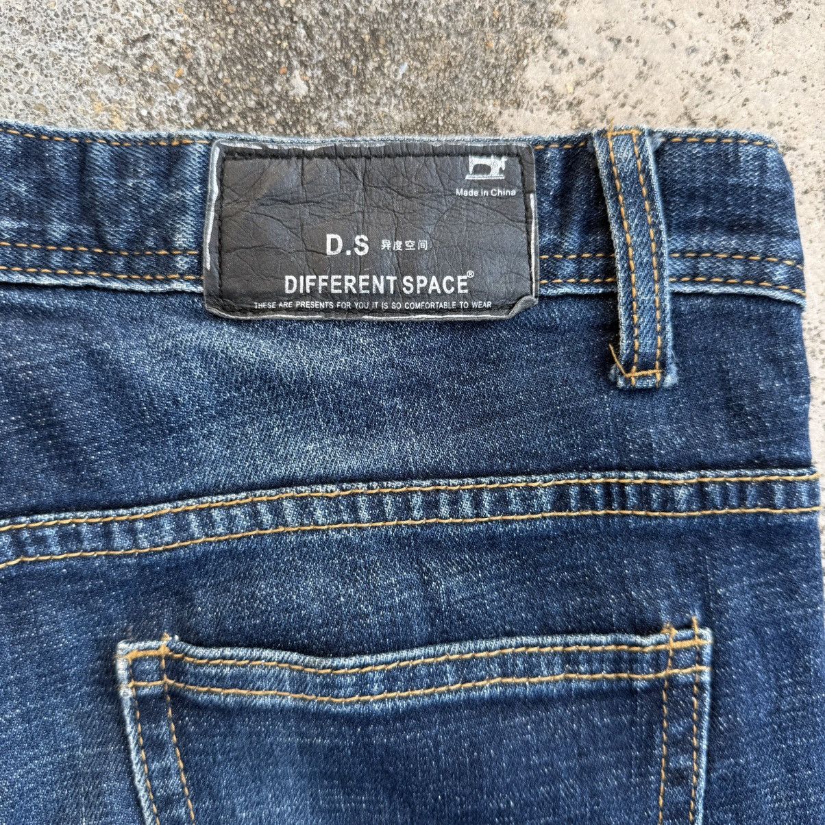 Japanese Brand VINTAGE DIFFERENT SKINNY RIPPED JEAN DENIM PANTS Size US 31 - 10 Thumbnail