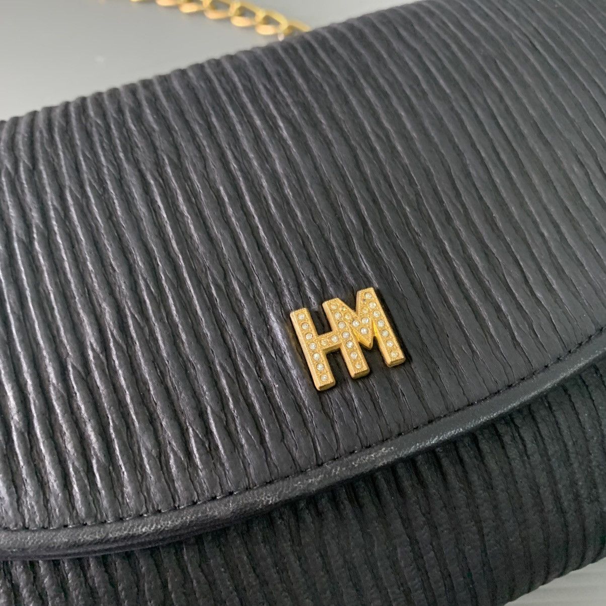 Hanae Mori 🔥‼️FAST SALE‼️🔥Authentic Hanae Mori Leather Chain Shoulder Bag Size ONE SIZE - 8 Thumbnail