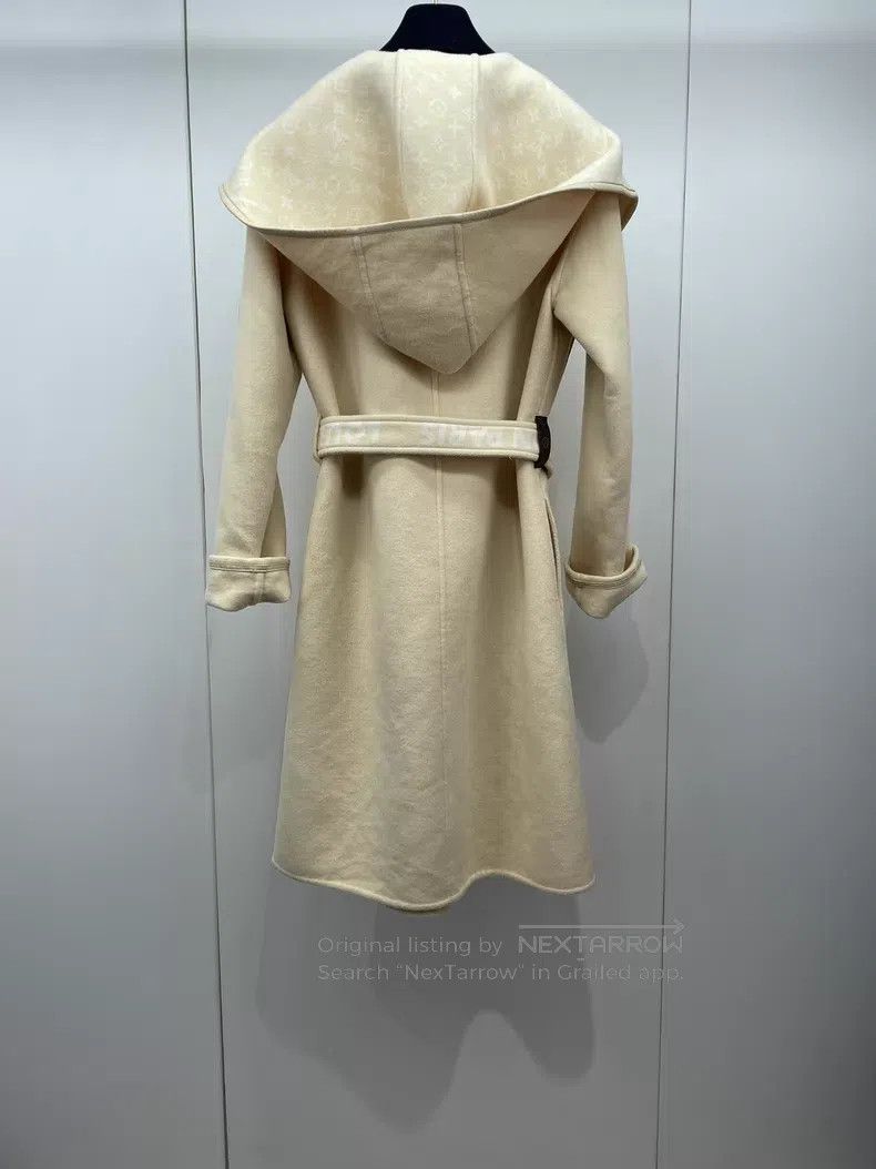 Louis Vuitton Louis Vuitton Old Flower Bathrobe coat Size XXS / US 00 / IT 34 - 2 Thumbnail