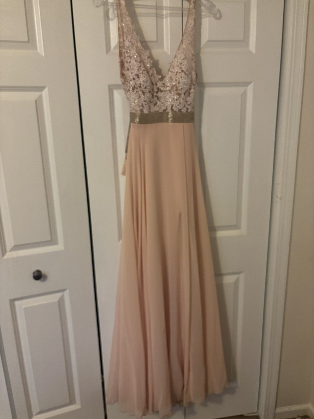 Designer Nude/Peach Formal Gown Backless Embellished Lace Like New 4 Size S / US 4 / IT 40 - 2 Thumbnail