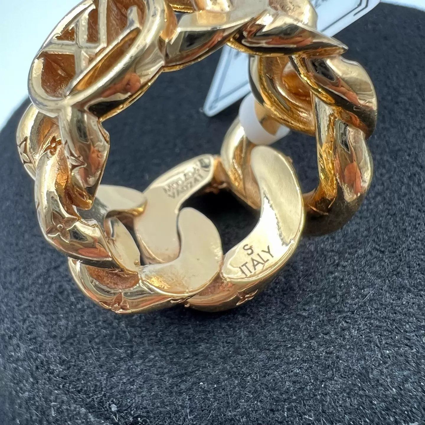 Louis Vuitton LV gold ring size S Size ONE SIZE - 4 Thumbnail