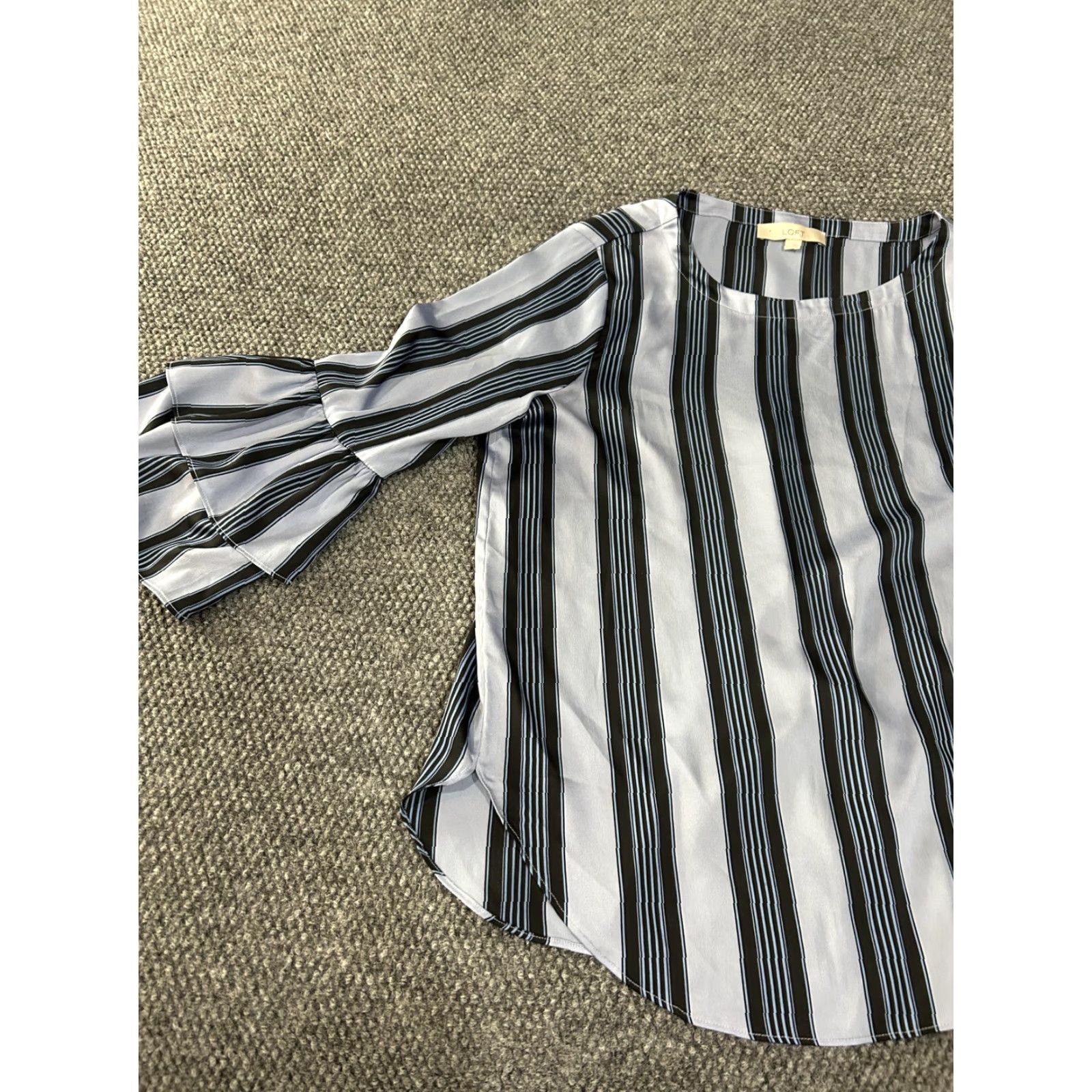 Loft VINTAGE? LOFT Shirt Womens L Black White Stripe Bell Sleeve Blouse Top Work Size L / US 10 / IT 46 - 3 Thumbnail