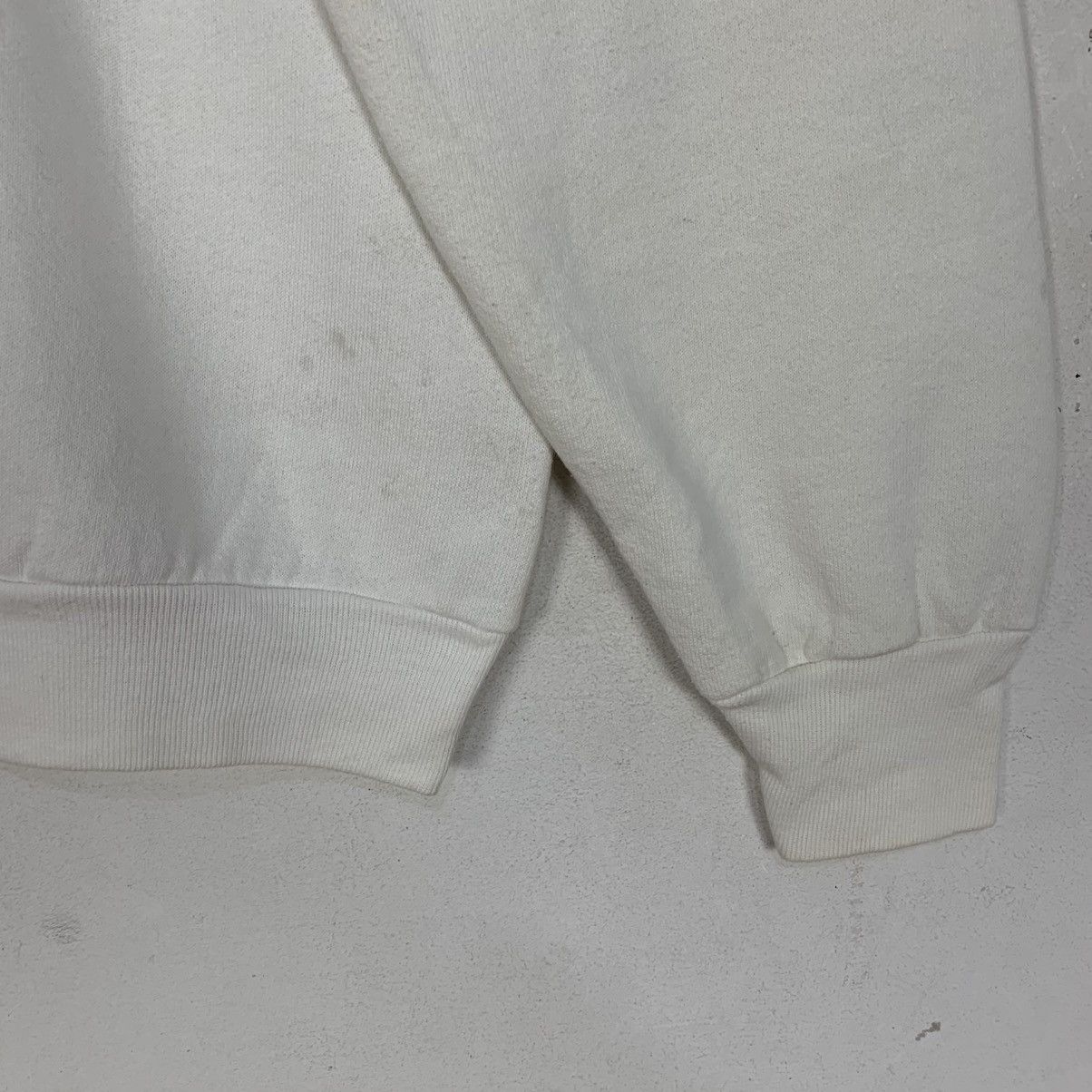 Vintage Vintage Fruit Of The Loom Avon Big Logo Flame sweatshirt Size M / US 6-8 / IT 42-44 - 10 Thumbnail