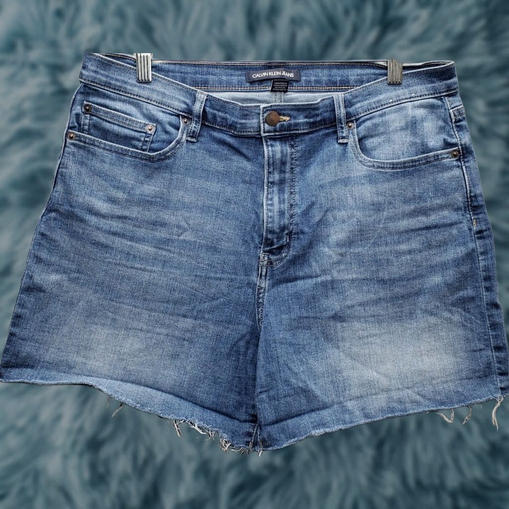 Calvin Klein Calvin Klein Jeans Shorts Womens Size 32 Blue Denim High-Rise Cut-Off Medium Wash Jeans Shorts Womens 32 Blue Denim High-Rise Cut-Off Size 24" / US 00 / IT 34 - 1 Thumbnail