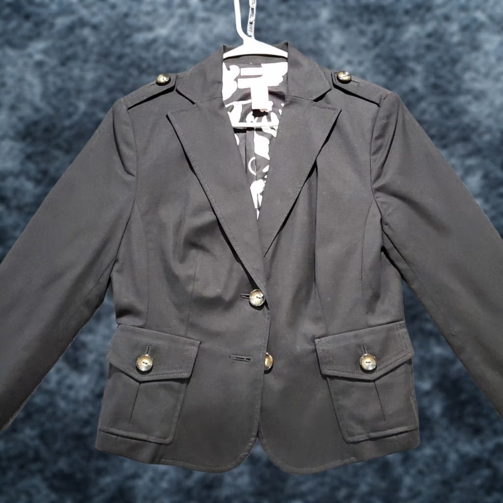 Vintage Bandolino Blazer Shirt Jacket Womens 6 Black Lined Stretch Two-Button Notch Short Sleeve Solid Blazer Jackets Mens Womens Girls? Size M / US 6-8 / IT 42-44 - 1 Thumbnail