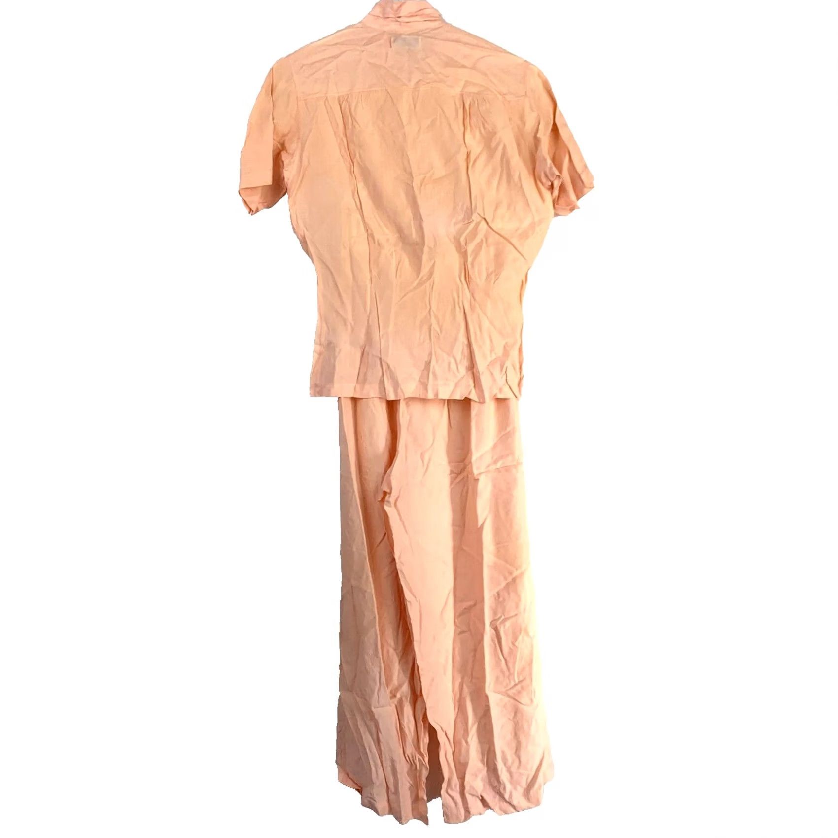 Vintage Vintage Barbizon Peach Rayon Pajamas Set with High Waist Pants Shirt 36" Chest 18" Waist 14" Rayon Outfit/Set Womens Size XL / US 12-14 / IT 48-50 - 4 Thumbnail