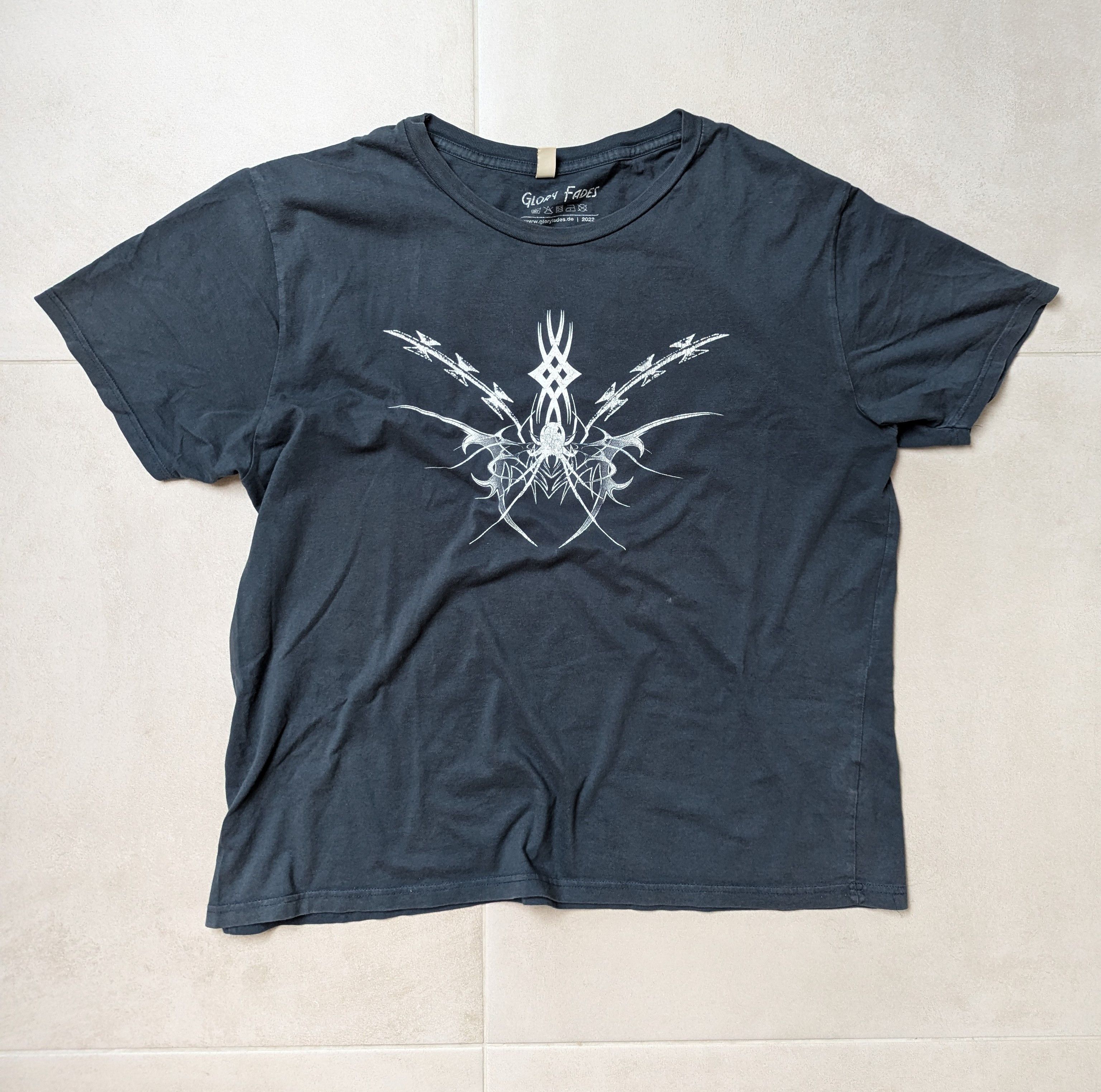 Other Vintage Y2K graphic T-shirt Size US XL / EU 56 / 4 - 1 Thumbnail