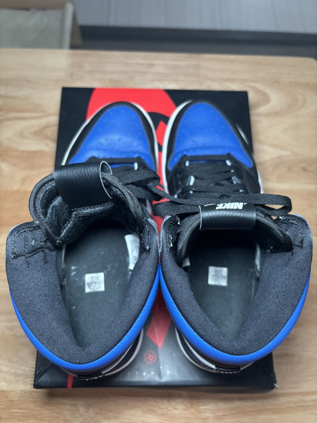 Jordan Brand × Nike Nike Air Jordan 1 Retro High OG “Royal Toe” Size 10.5 Size US 10.5 / EU 43-44 - 9 Thumbnail