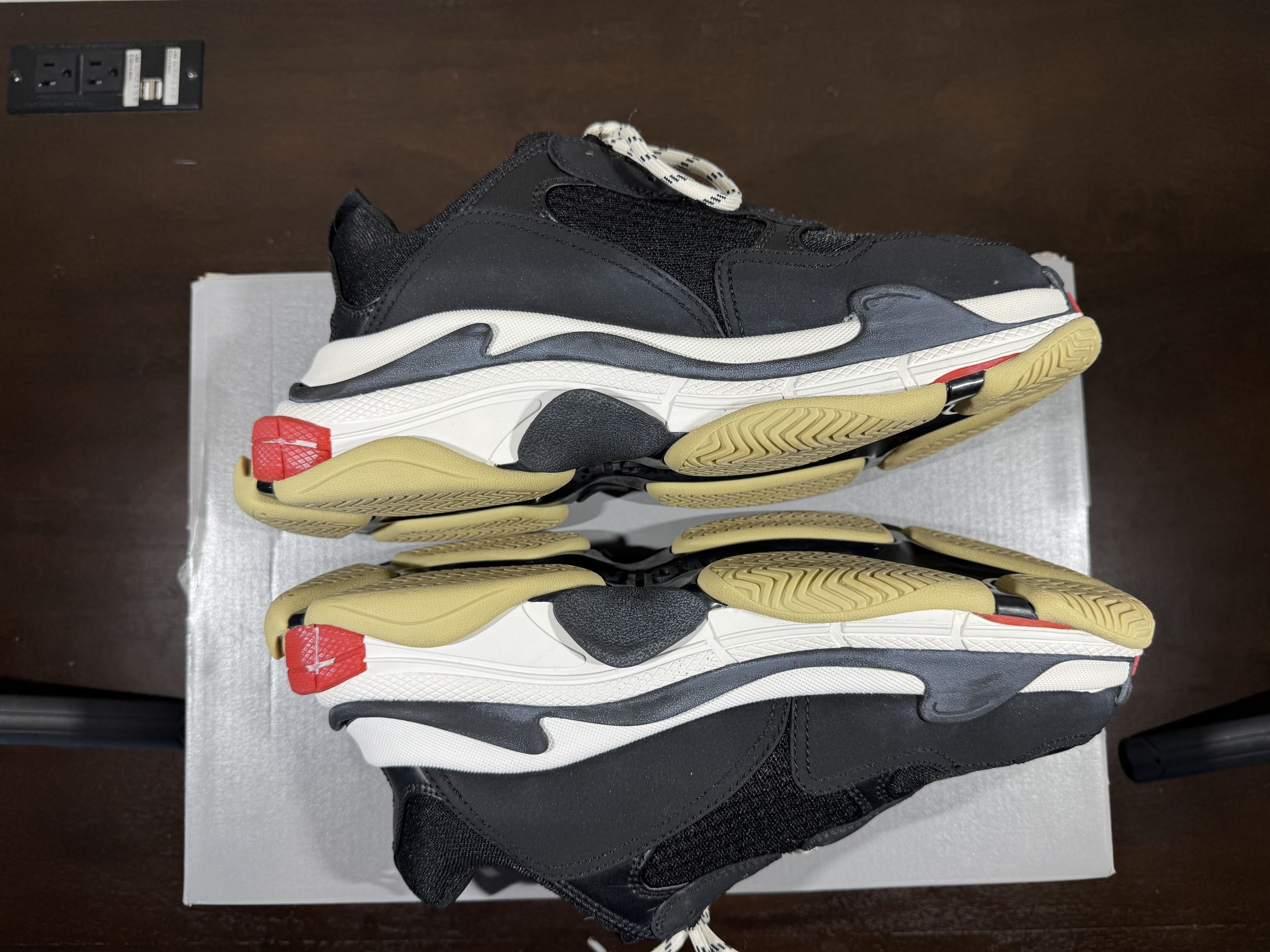 Balenciaga Balenciaga Triple S Black / Red / White EU 42 / US 9 Size US 9 / EU 42 - 6 Thumbnail
