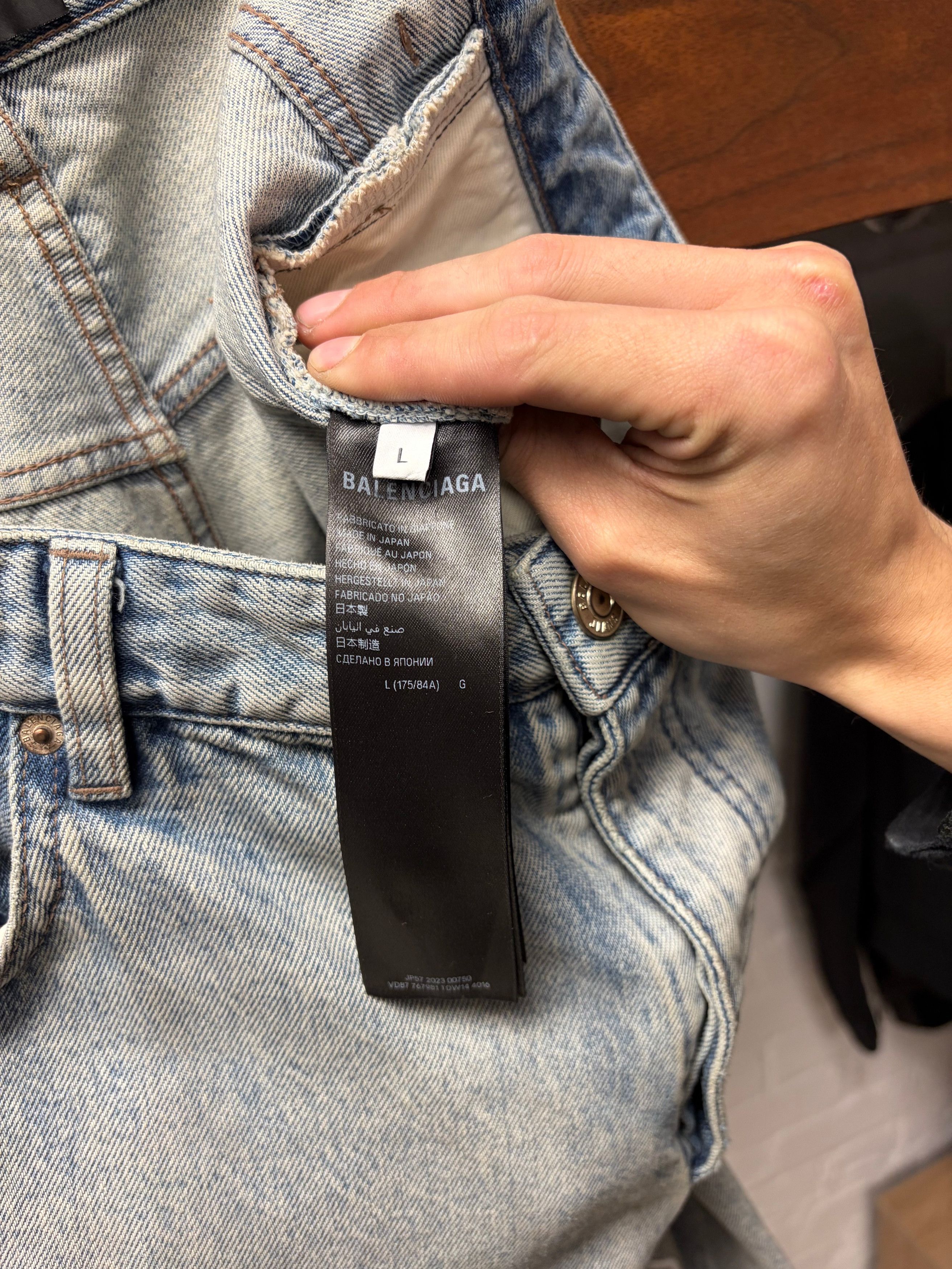 Balenciaga SS2024 Balenciaga ‘Outline’ Washed Blue Baggy Denim Size US 34 / EU 50 - 6 Thumbnail