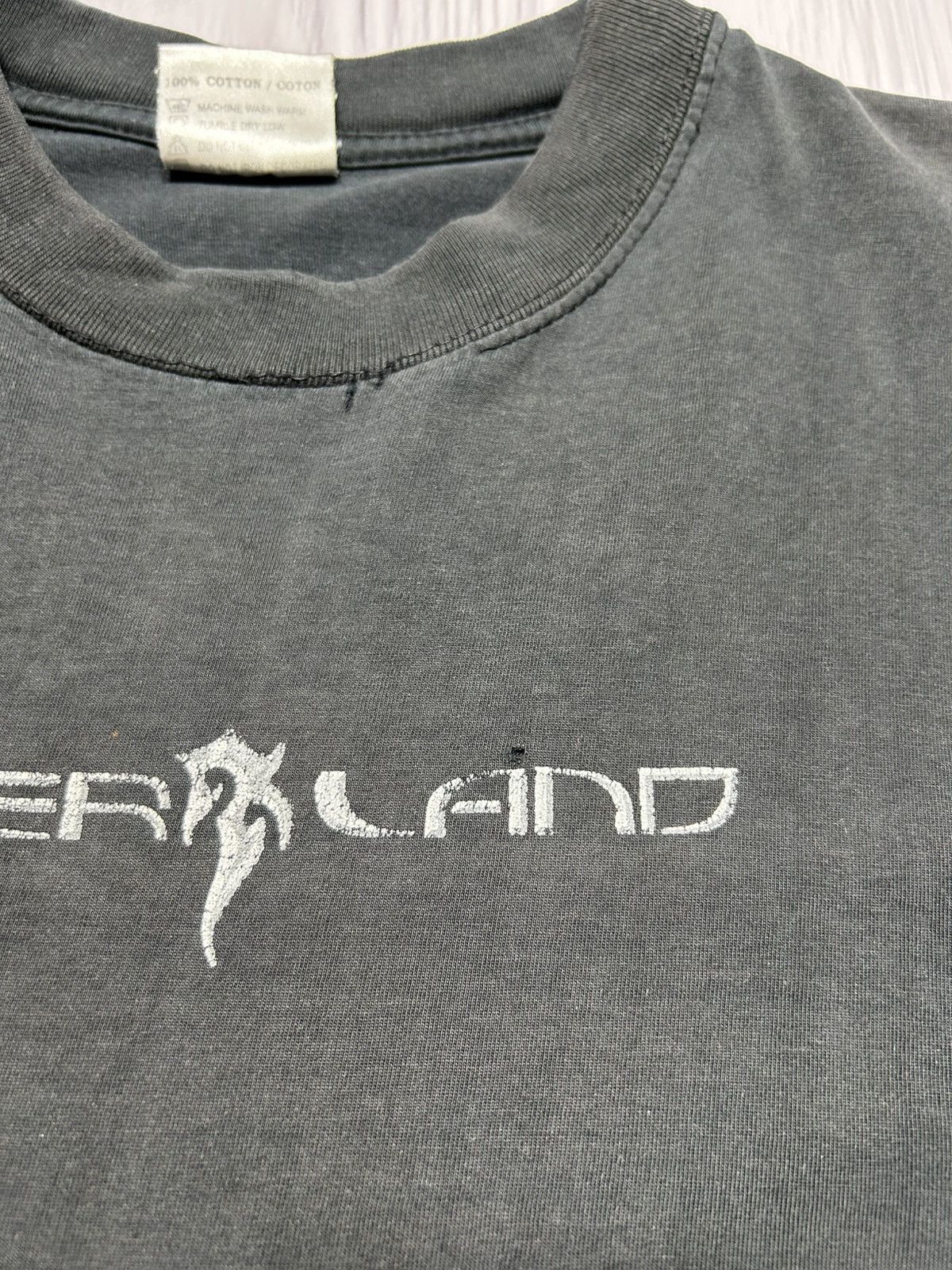 Vintage Vintage Y2K Never Land Tribal T-Shirt Size US S / EU 44-46 / 1 - 9 Thumbnail