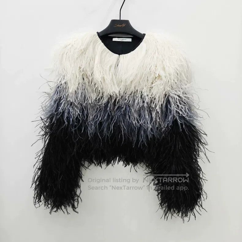 Givenchy Givenchy Gradient Ostrich Feather Fur Size XXS / US 00 / IT 34 - 1 Thumbnail