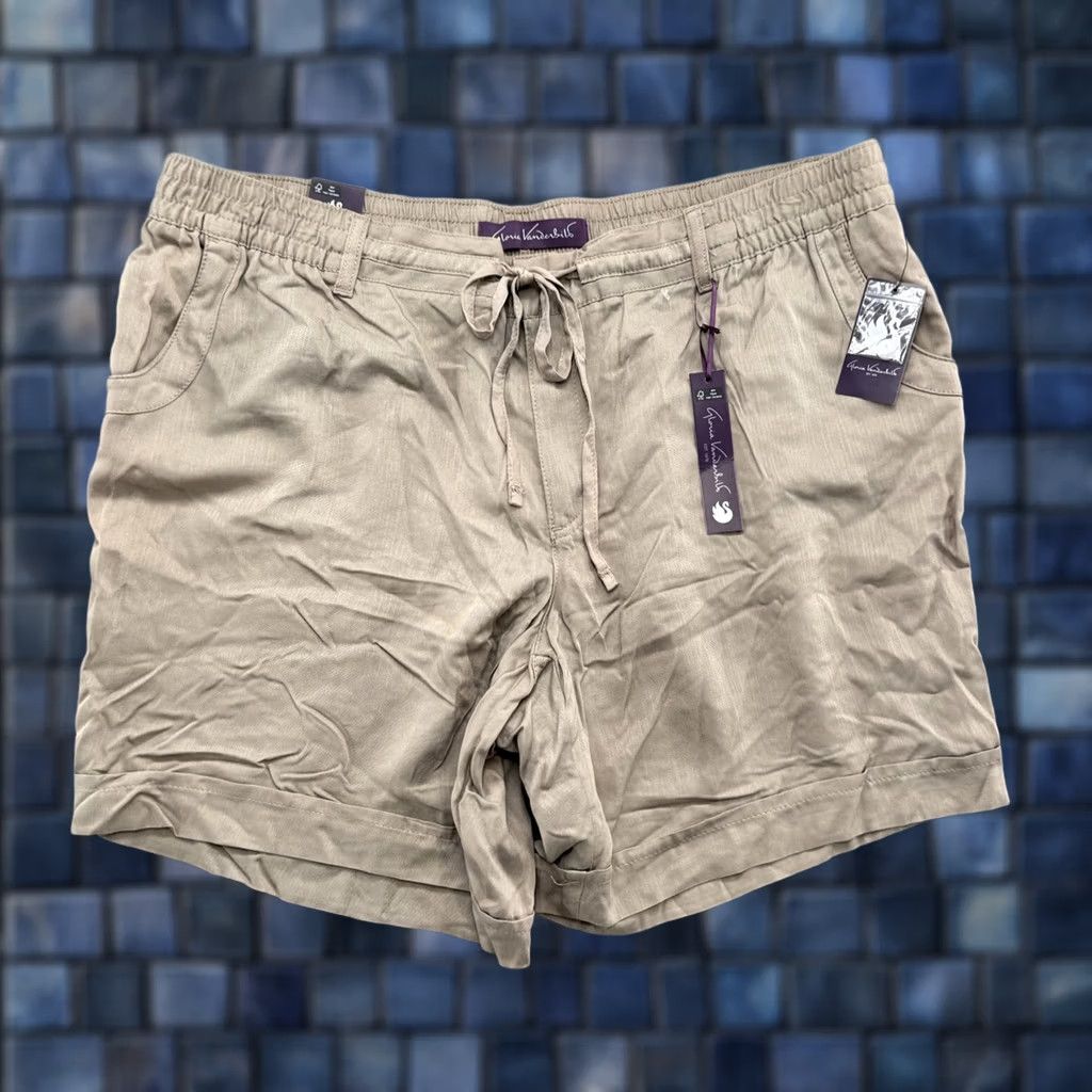 Gloria Vanderbilt Gloria Vanderbilt Molly Shorts Beige Rayon Cuffed Drawstring Elastic Waistband 18W Women Shorts +Pockets Casual Mid Rise Knit 90s Stil No Size 40" / US 18 - 1 Thumbnail