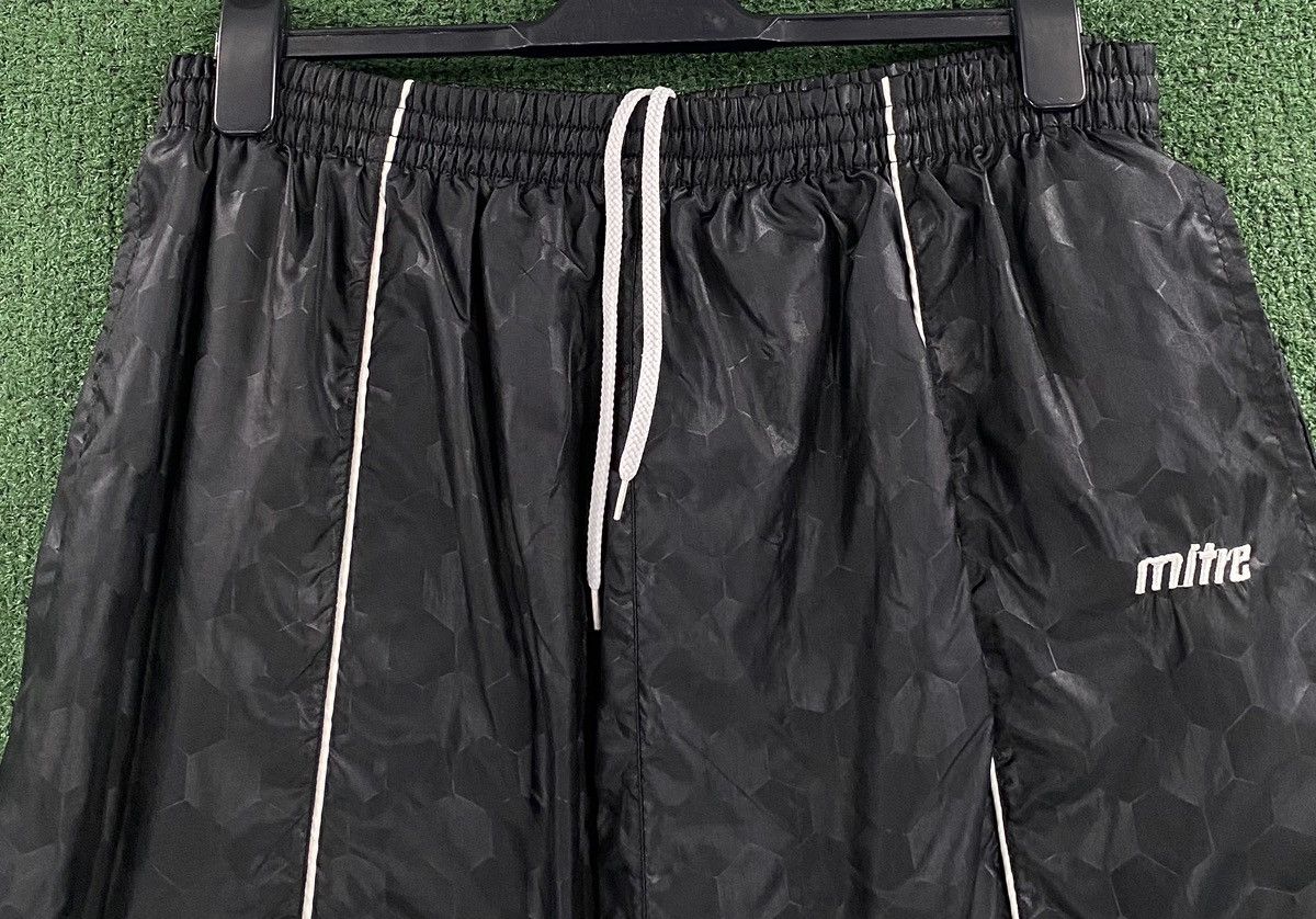 Vintage VTG 90’s Mitre Soccer Ball Lined Windbreaker Pants XL Size US 42 / EU 58 - 2 Thumbnail