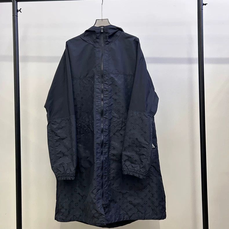 Louis Vuitton Louis Vuitton Navy Blue Long Patchwork Full Print Windbreak Size US M / EU 48-50 / 2 - 1 Thumbnail