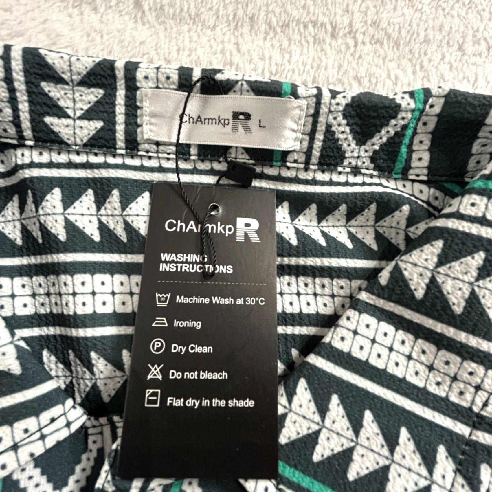 Vintage Charmkp R Men's Button-Up Shirt Boho Tribal Green Size Large NWT Short Sleeve Collar Button-Down Polyester Shirt Mens Size US L / EU 52-54 / 3 - 3 Thumbnail