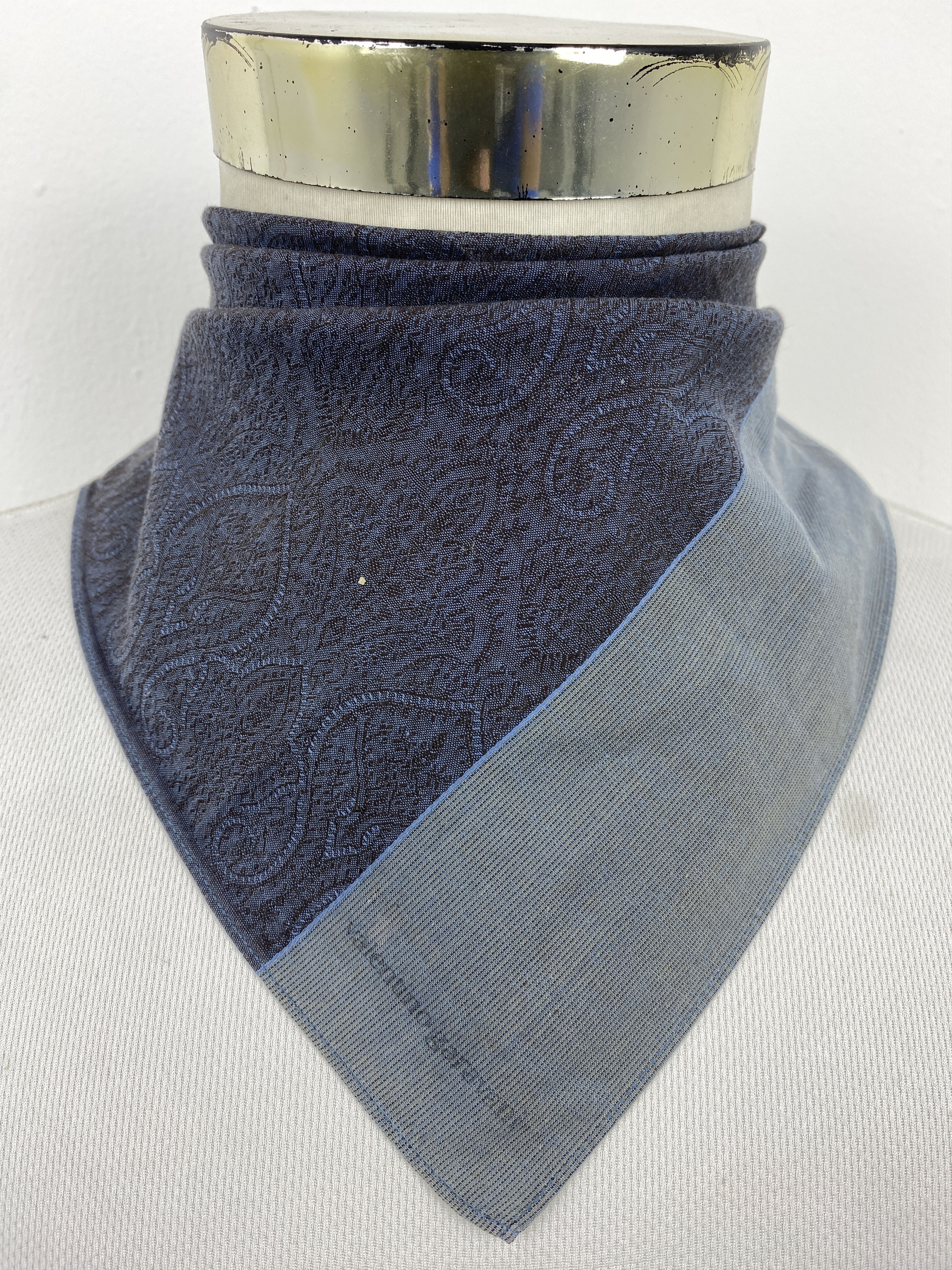 Valentino Valentino Garavani Handkerchief / Neckerchief KT0275 Size ONE SIZE - 1 Thumbnail