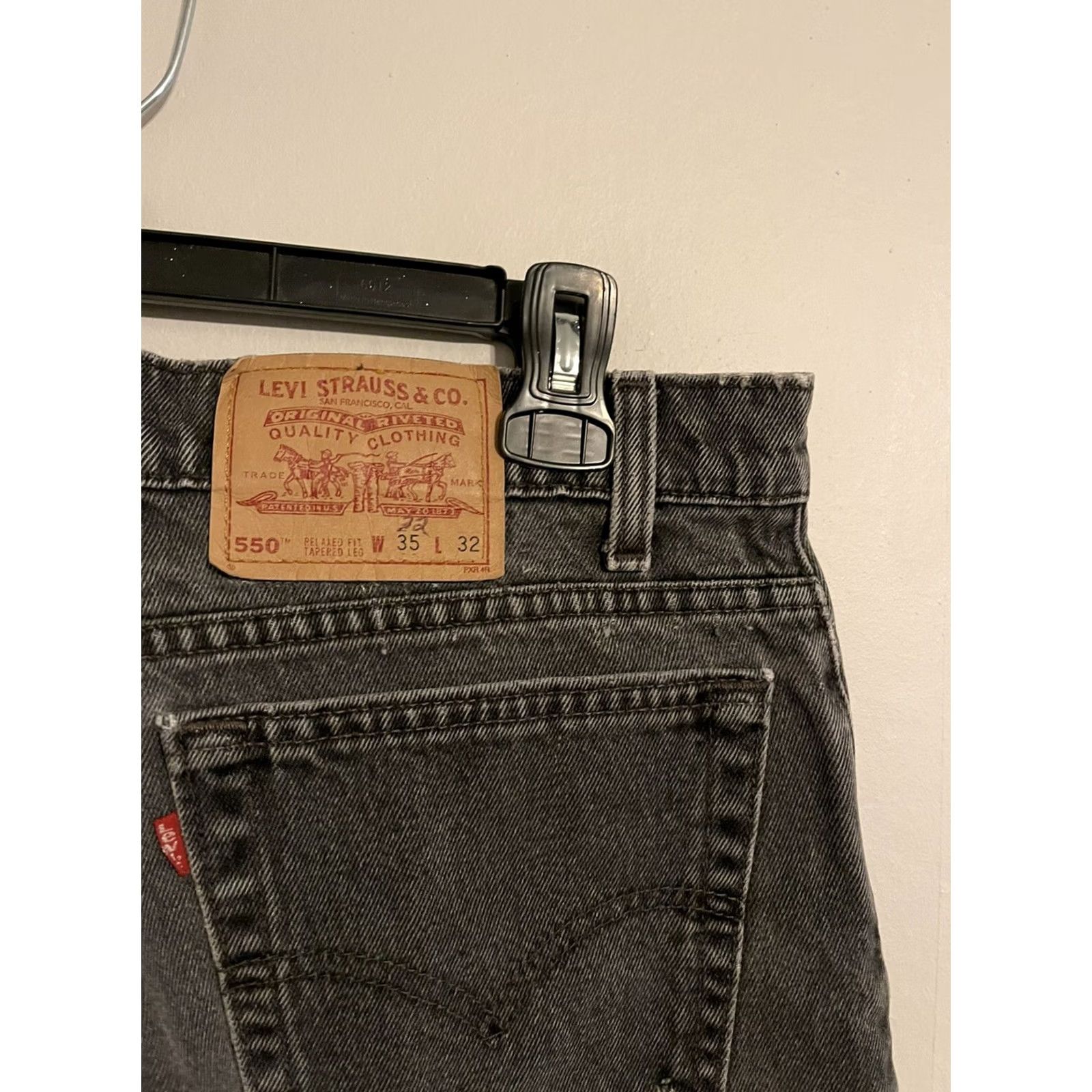 Levi's VINTAGE Levi's 550 Red Tab Jeans Made in USA Black Denim Mens 33x30 Size US 33 - 2 Thumbnail